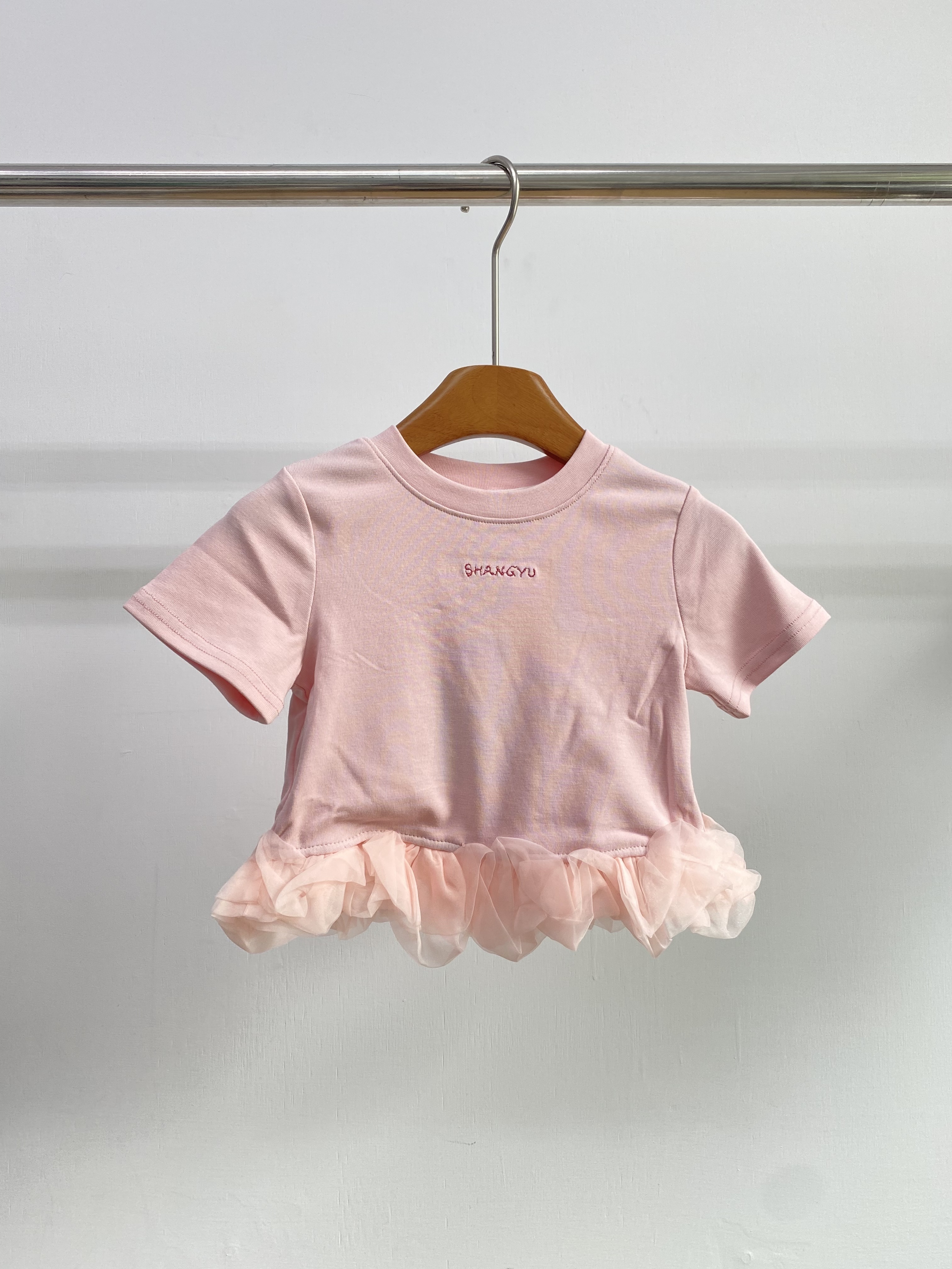 A04596設計師品牌下擺蕾絲粉上衣