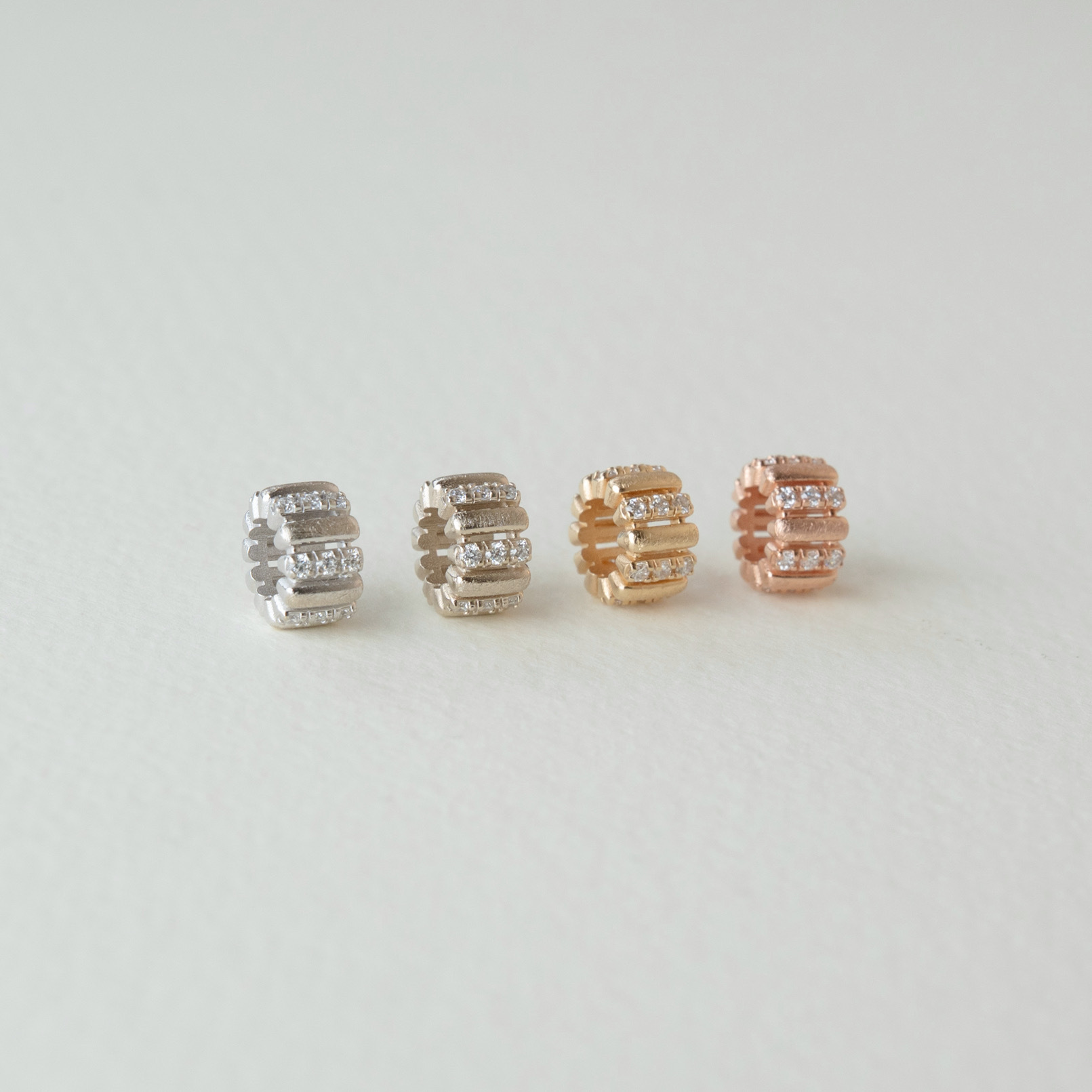 14K霧感羅緞真鑽圈墜