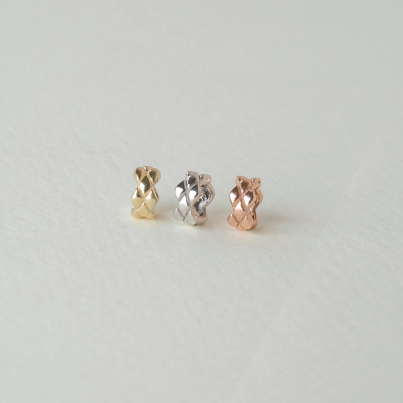 10k簡約菱格紋小圈墜