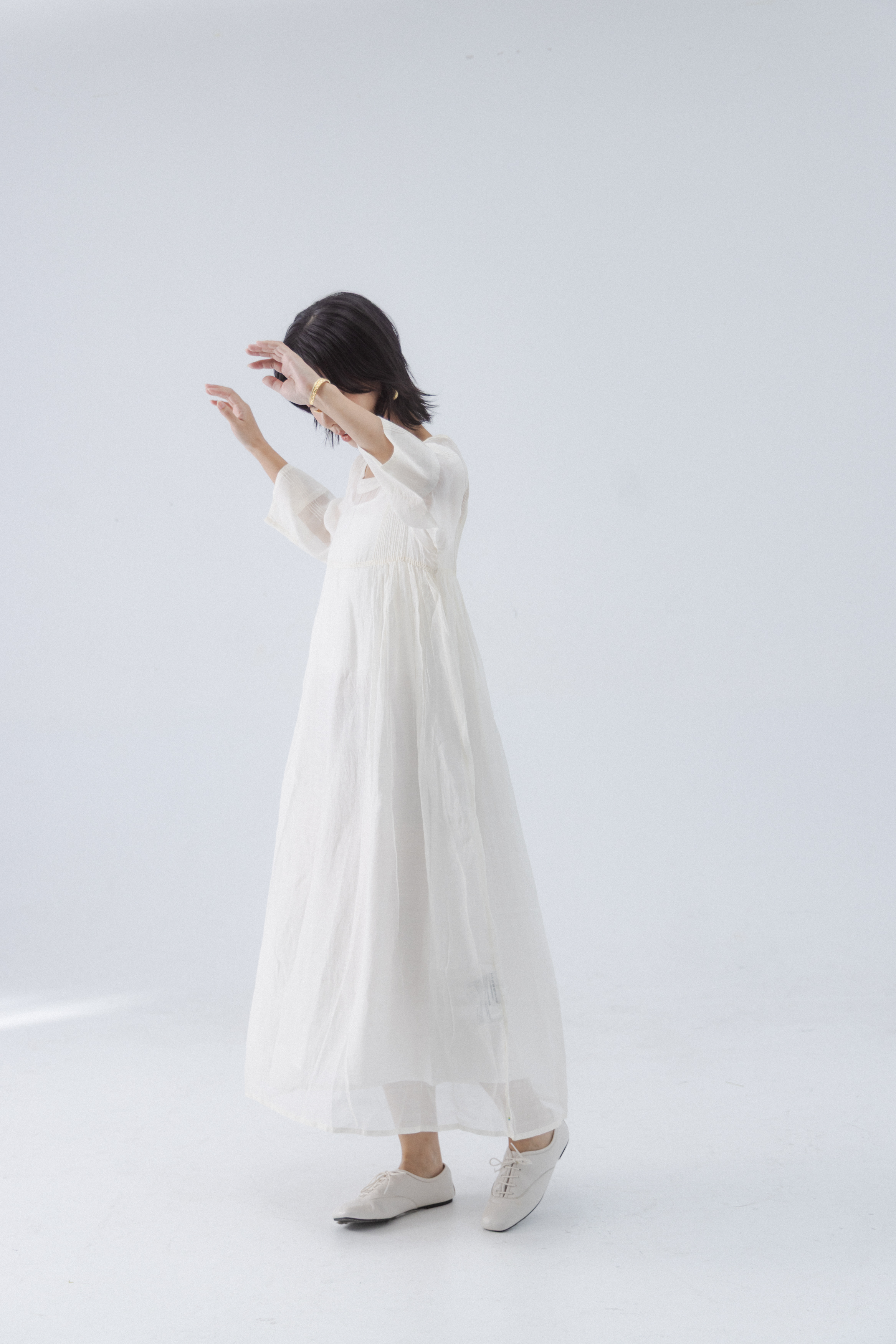 預購中【Lotus veda】圓領絲棉白洋裝