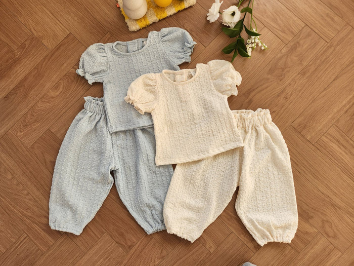 正韓夏JAZZ 兩色清新澎袖套裝