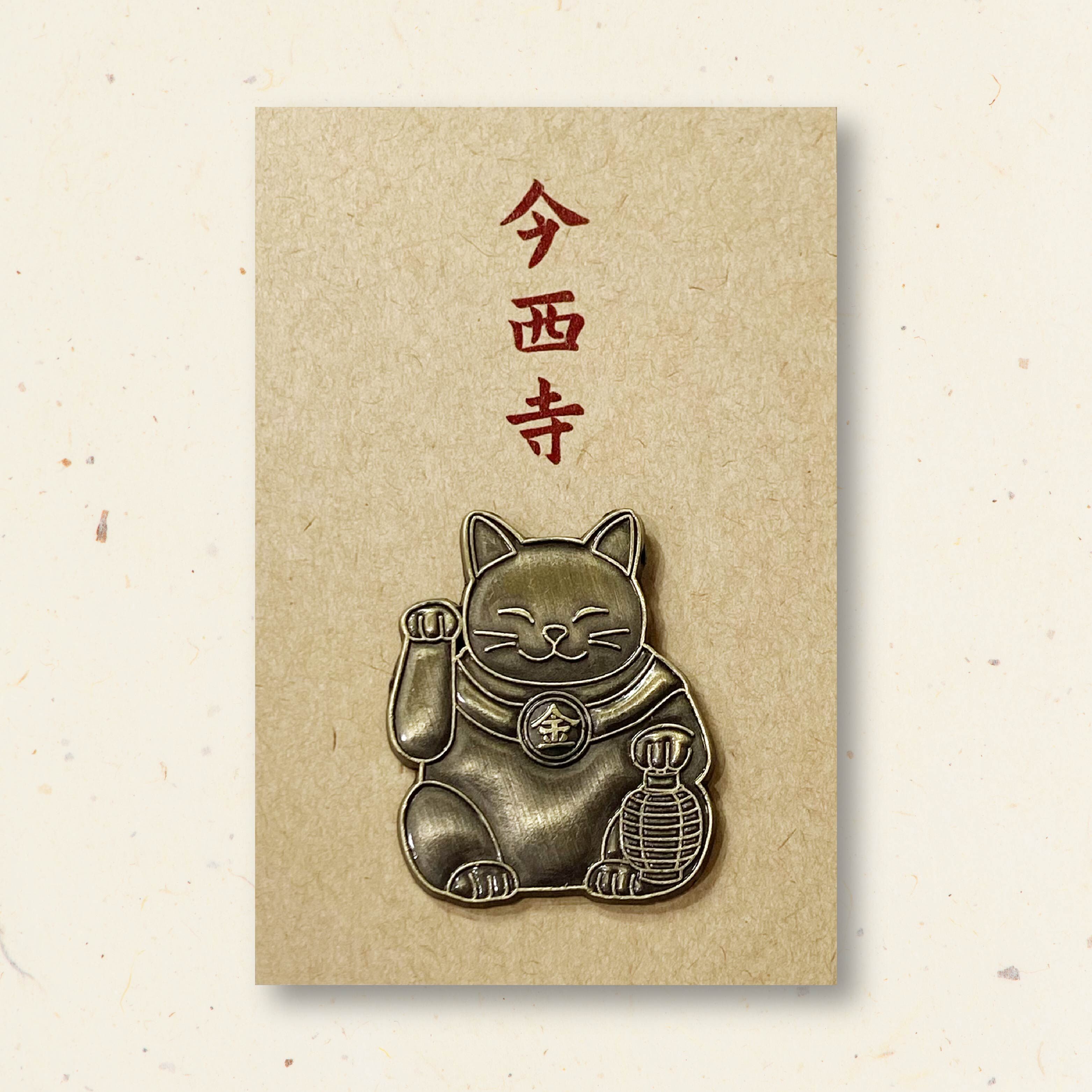 招財貓神 金屬胸章
