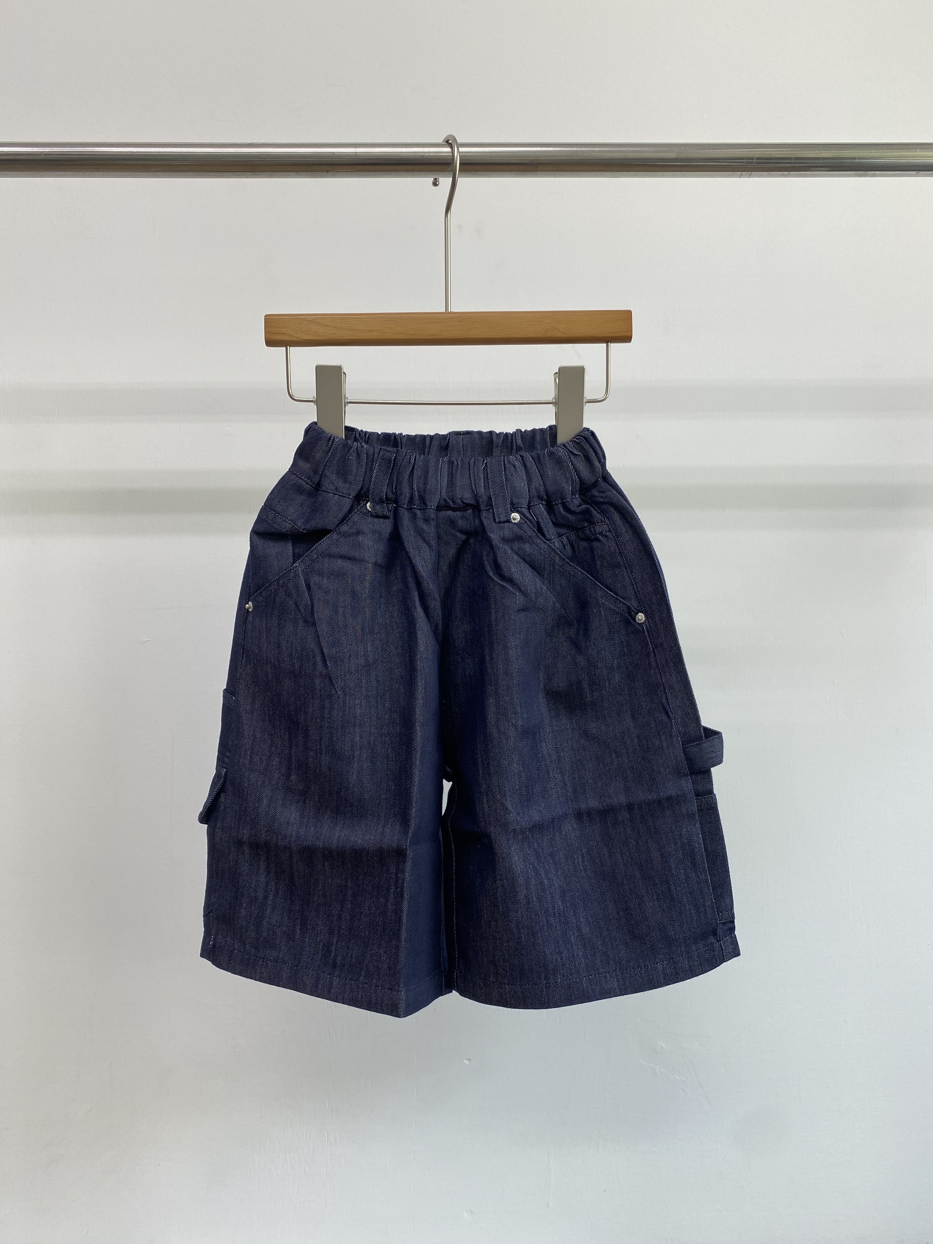 A04607設計師品牌簡約牛仔短褲