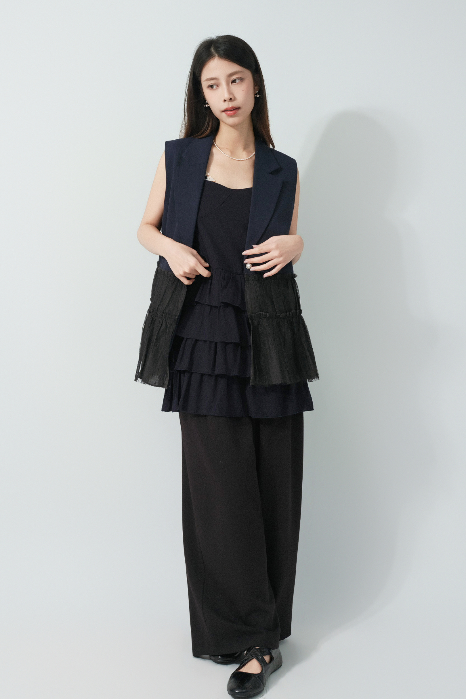 SS26_0027（背心外套+上衣+Bra Top+長褲）