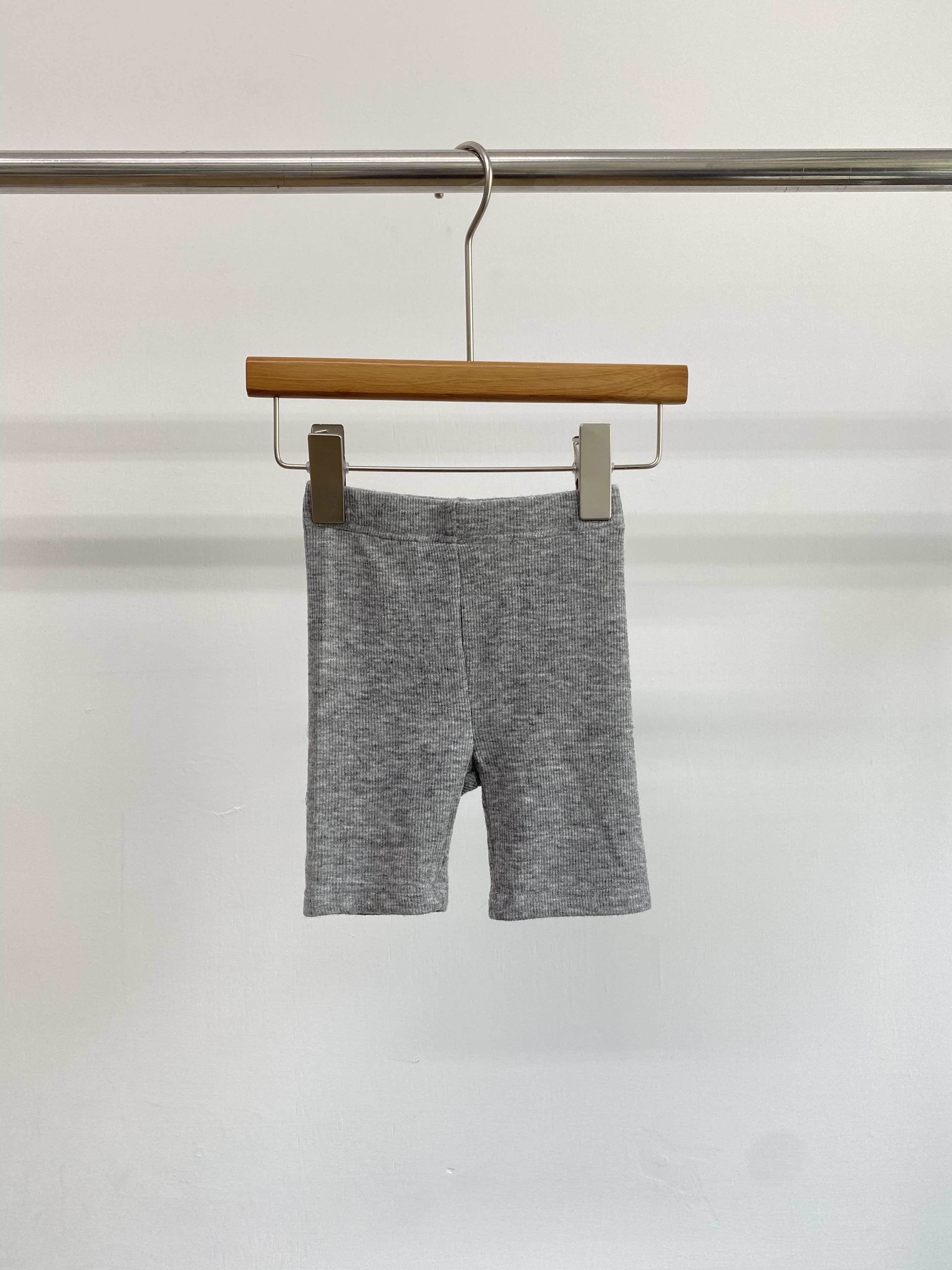 A04611坑條單車褲