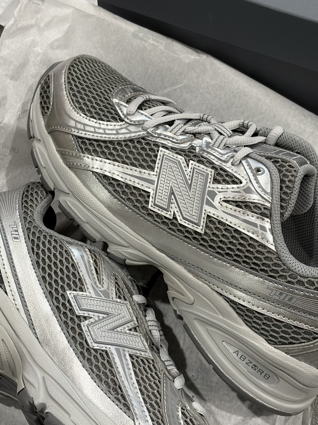 <拚速度!!!> NEW BALANCE 740 復古灰銀 大童