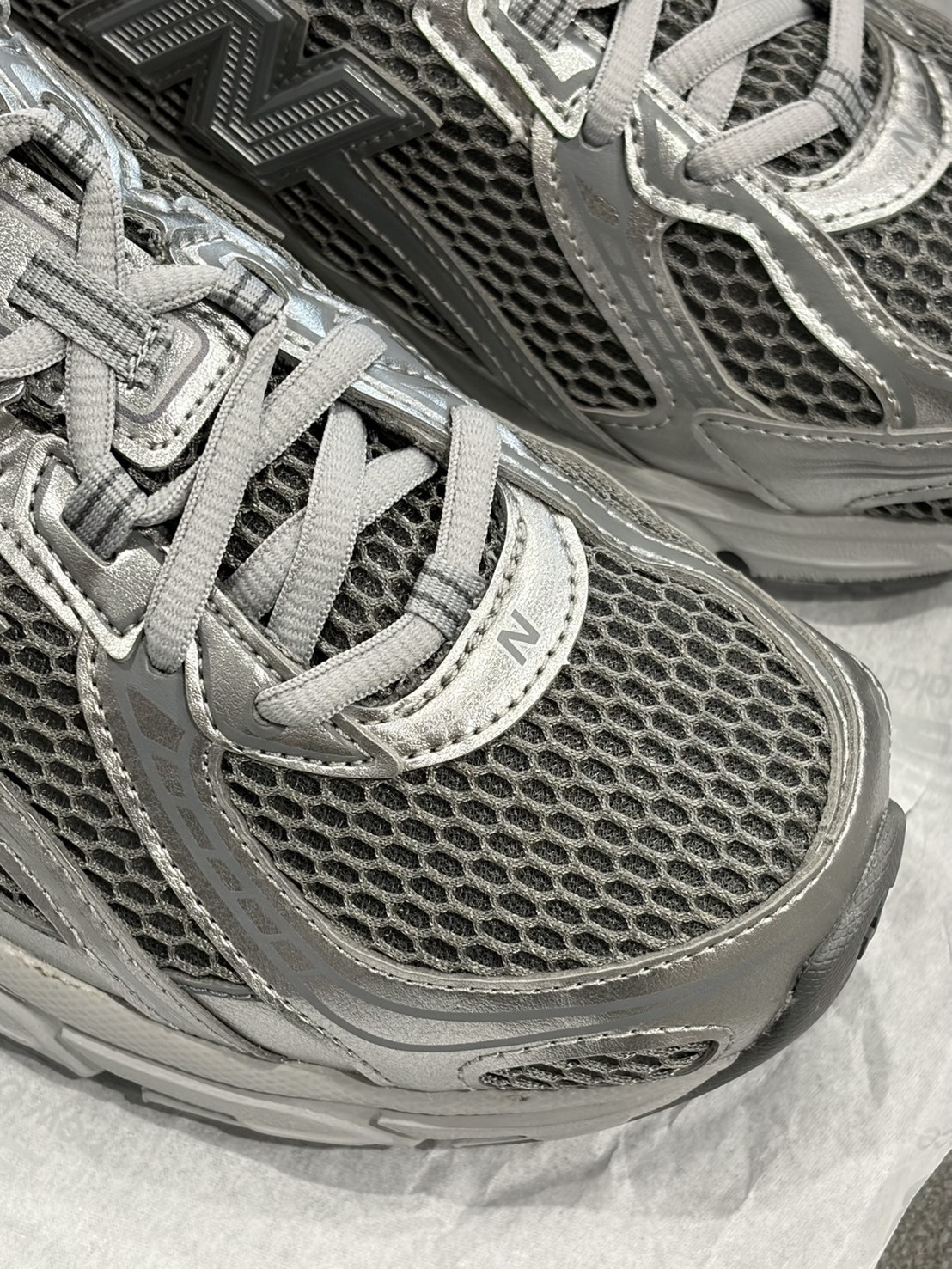 <拚速度!!!> NEW BALANCE 740 復古灰銀 大童