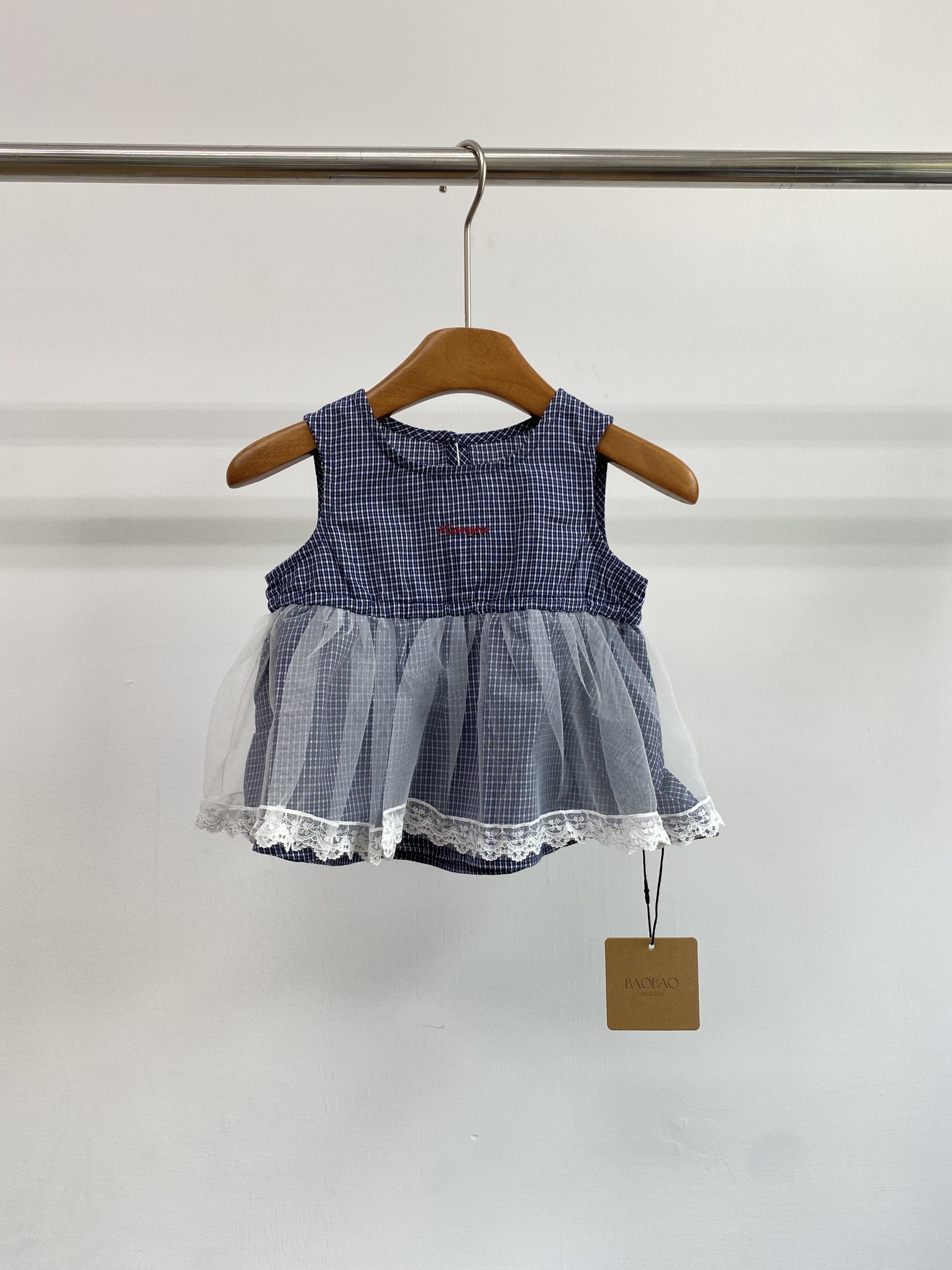 A04617格子拼接蕾絲上衣