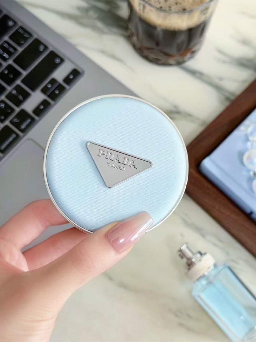 PRADA 最新尼龍氣墊 【預購】