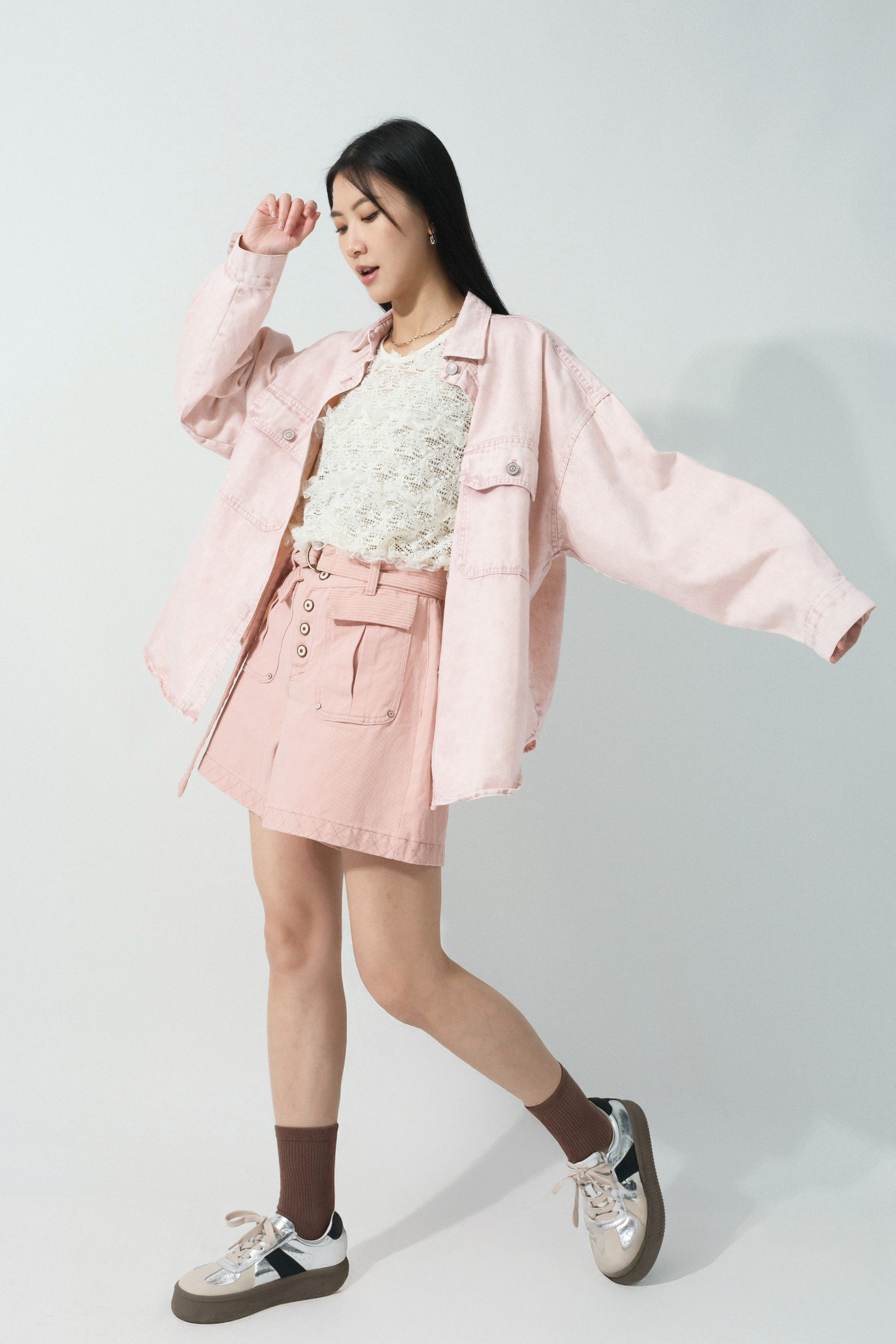 SS26_0020（外套＋Top＋短褲）