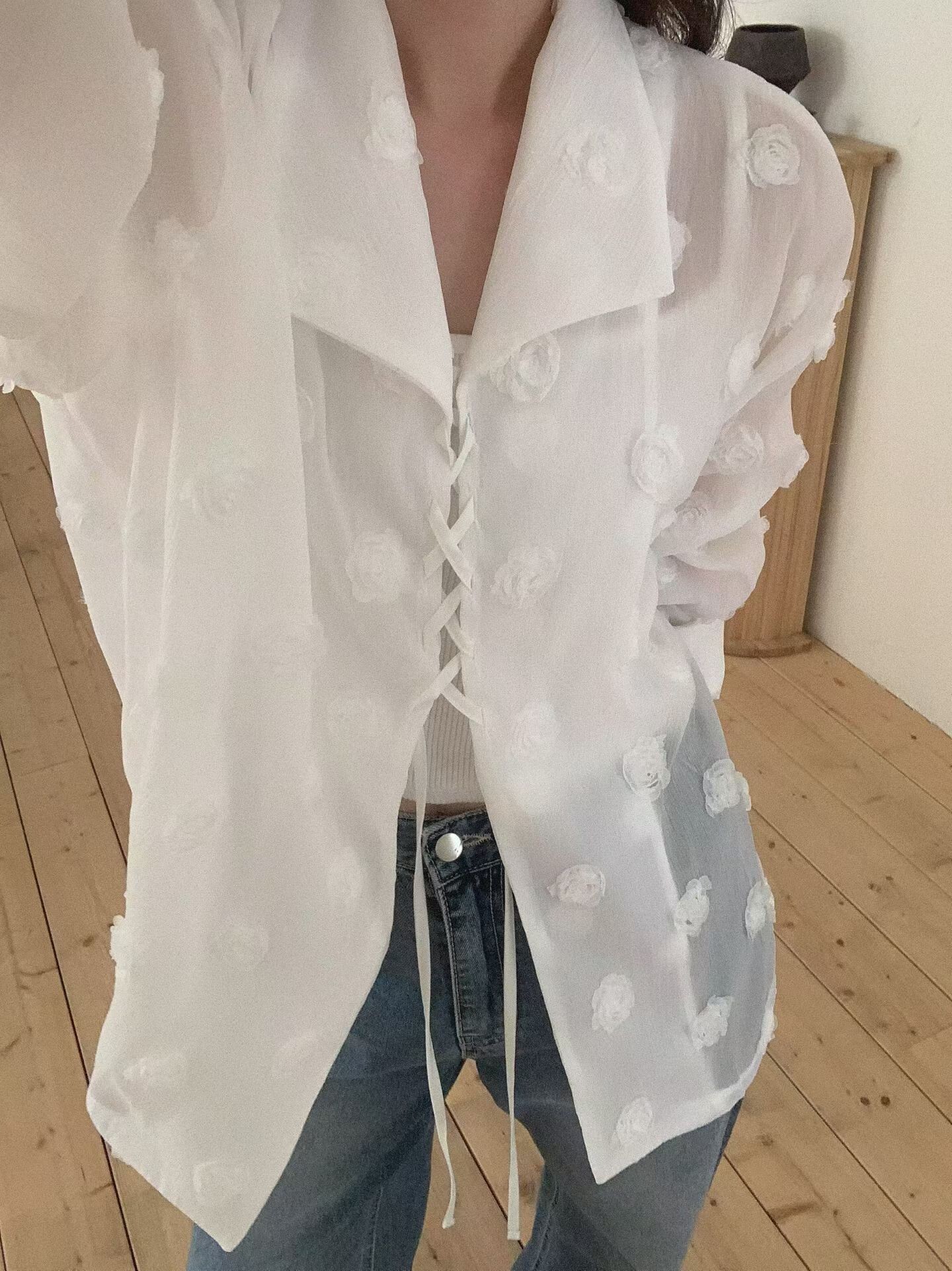 造型立體花雪紡上衣