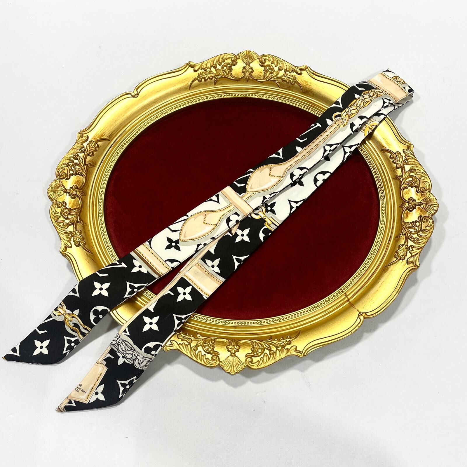 90%NEW二手LV TWILLY M78656 MONOGRAM CONFIDENTIAL 黑白啡真絲幼身長絲巾 #香榭站正品