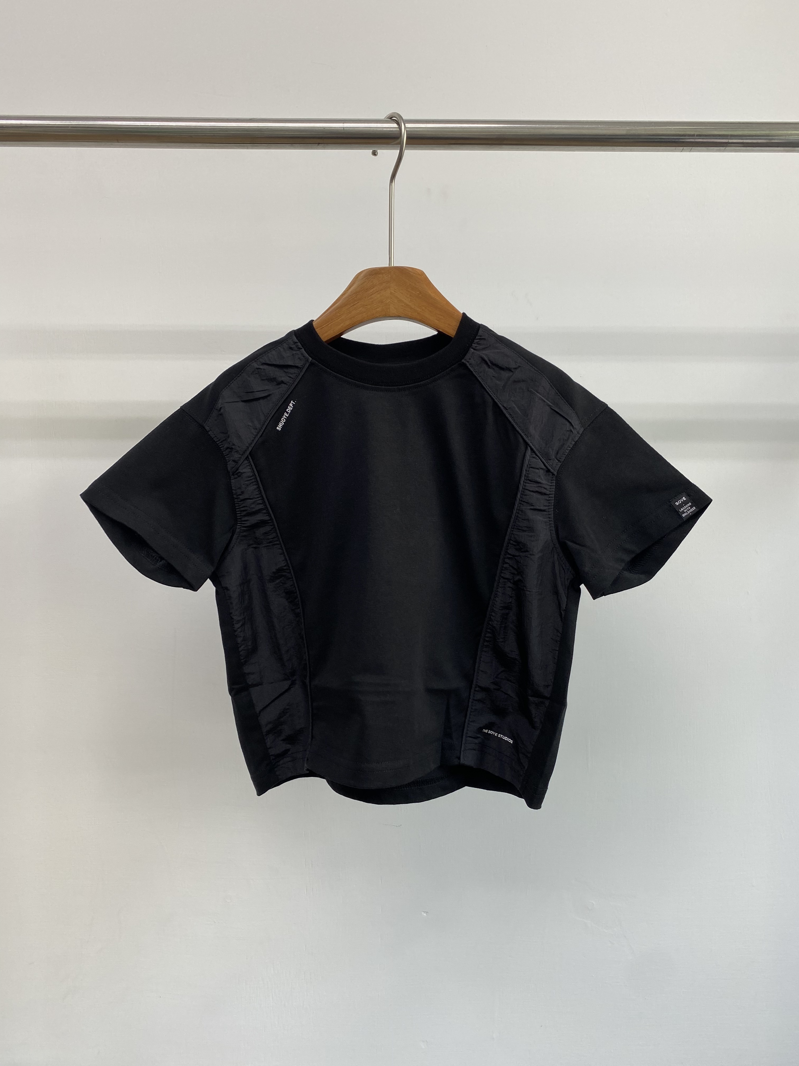 A04642設計師品牌後印花拼接上衣