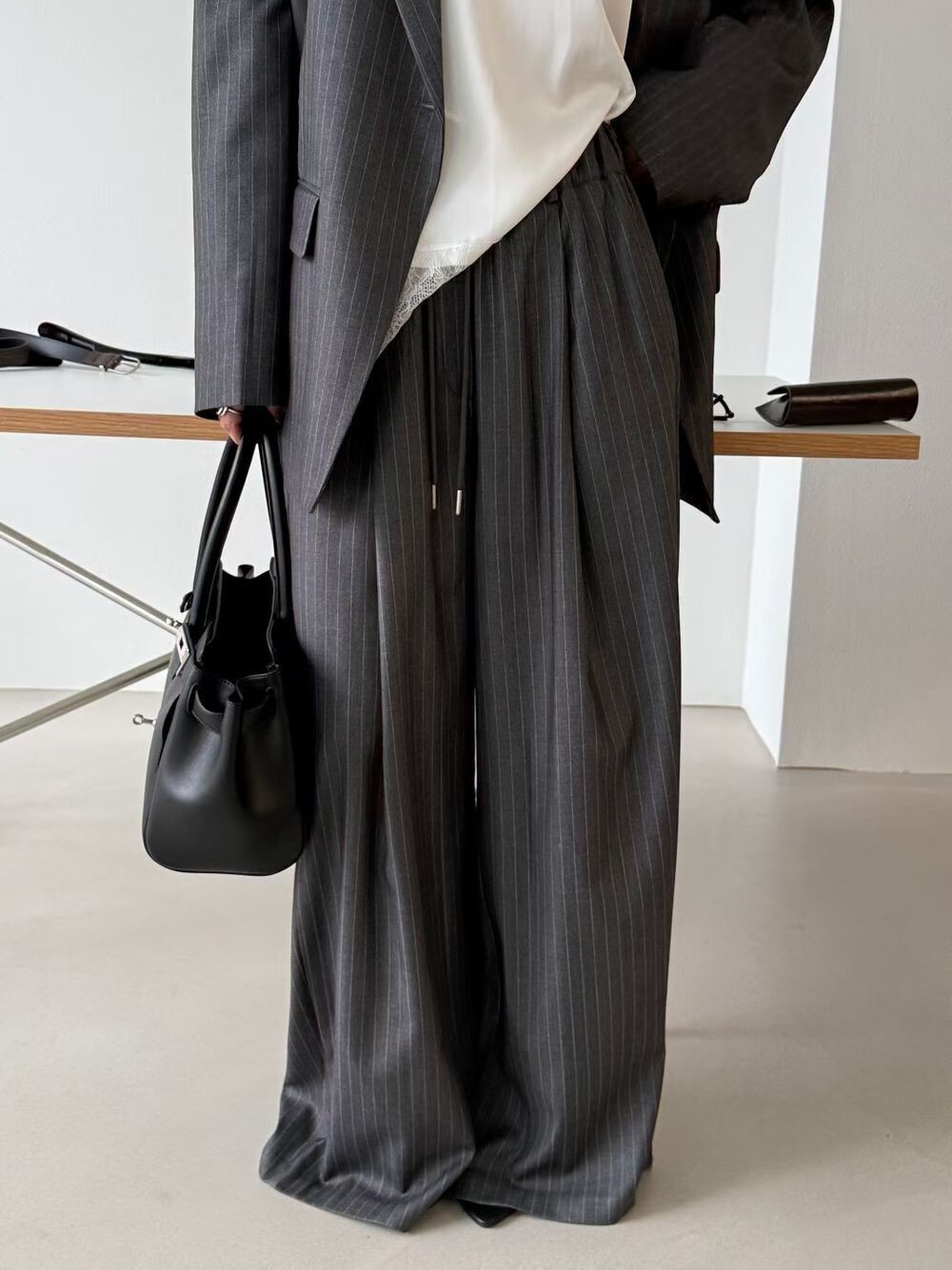 直紋開褶抽繩西裝寬褲