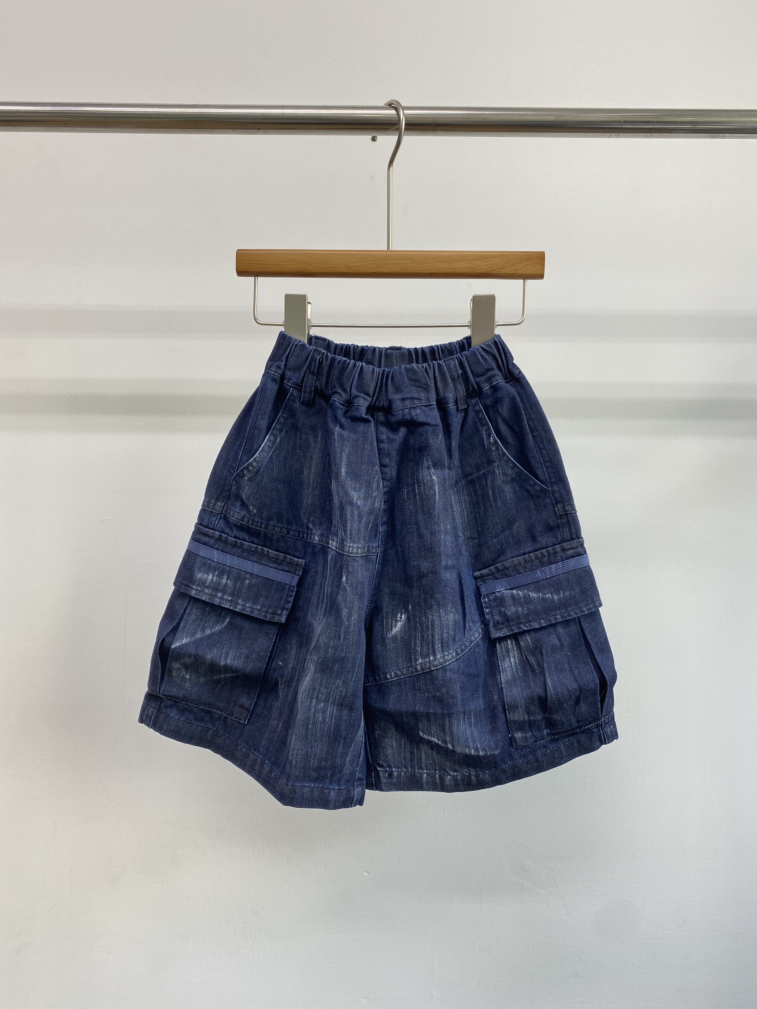 A04655設計師品牌刷痕造型牛仔短褲