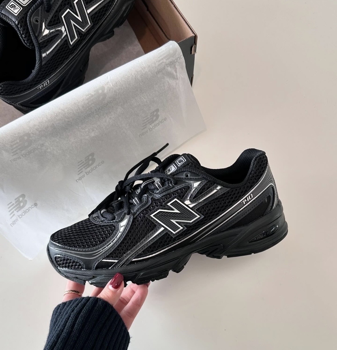 代購-New Balance NB 740 V2 復古黑銀 柔軟舒適耐磨透氣 男女同款  U740BM2