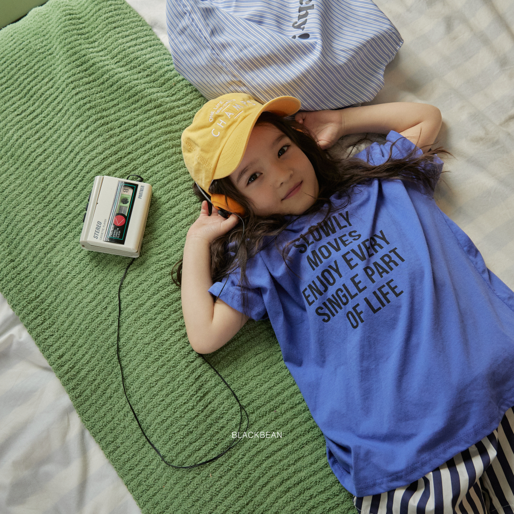 90-120 BLA 字母標語上衣 2色