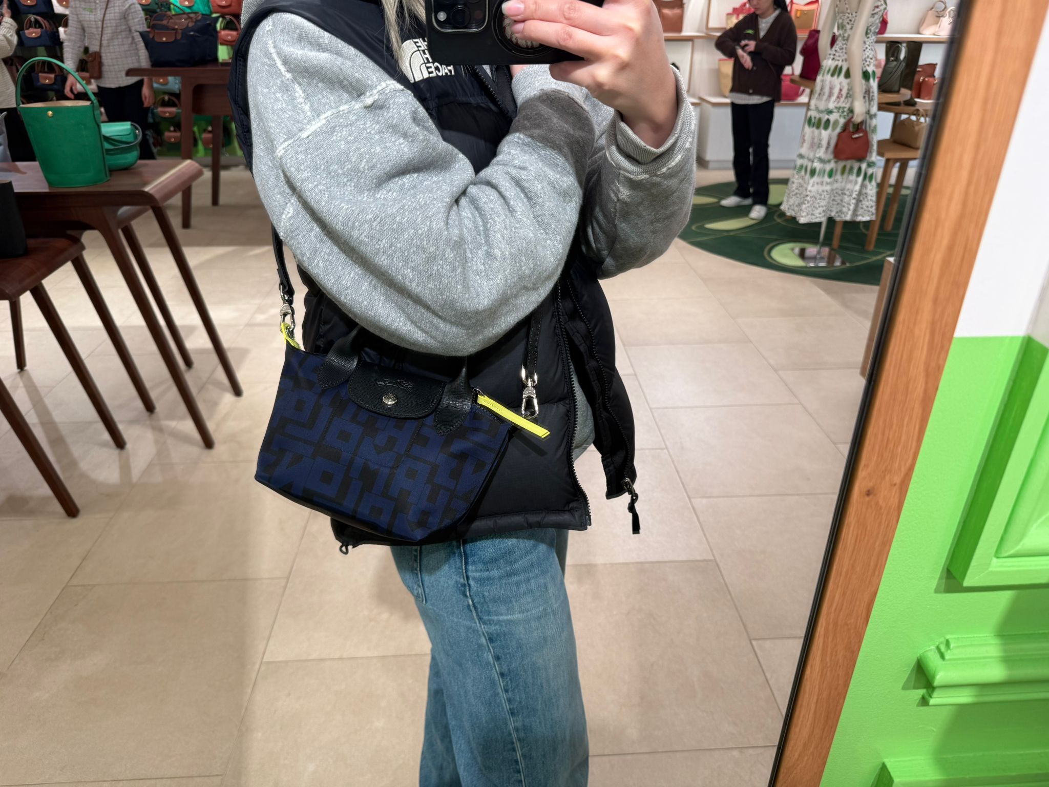 LYS01463 Longchamp 滿版Logo兩用水餃袋