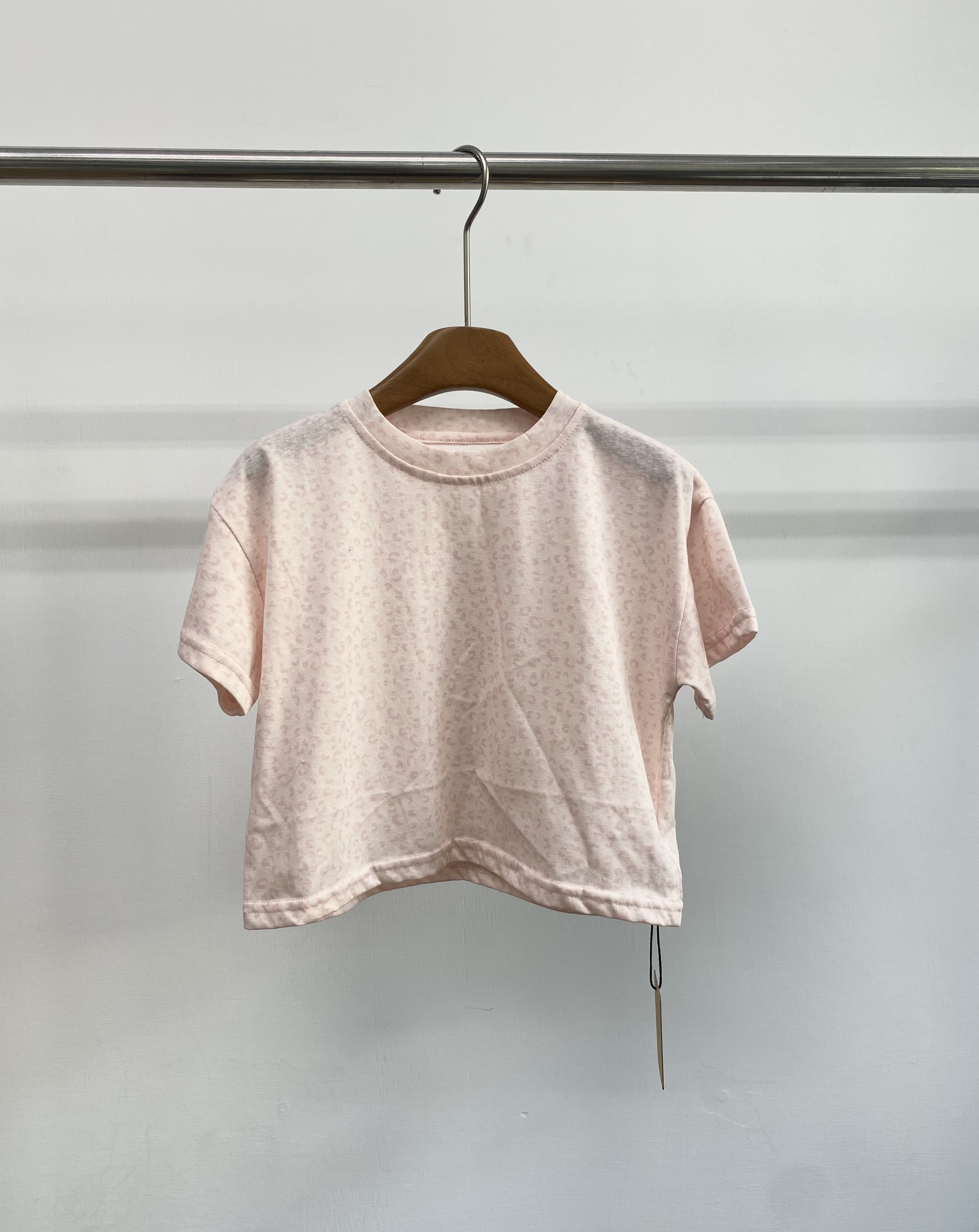 A04663豹紋涼感上衣