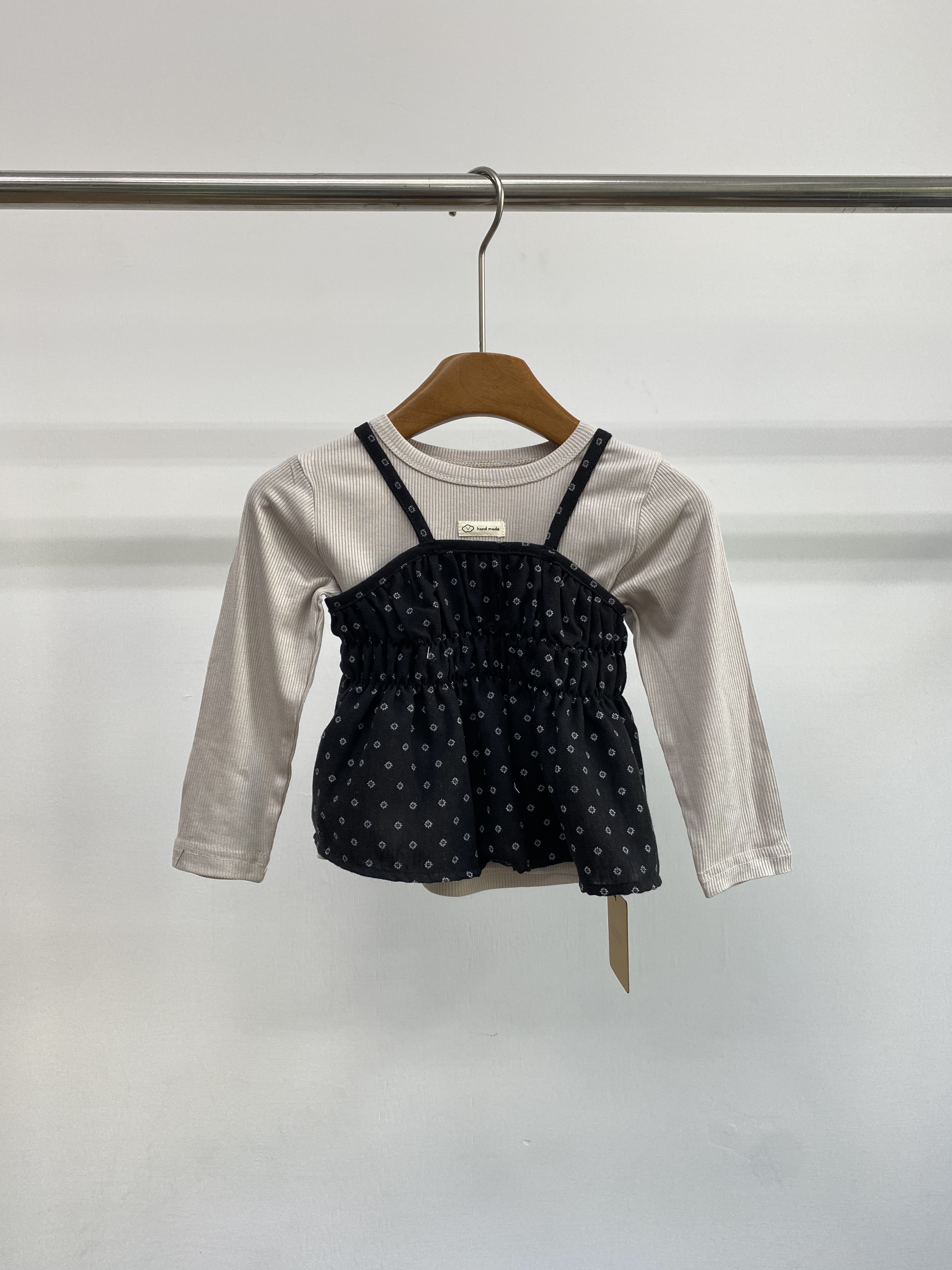 A04669小花吊帶兩件式套裝