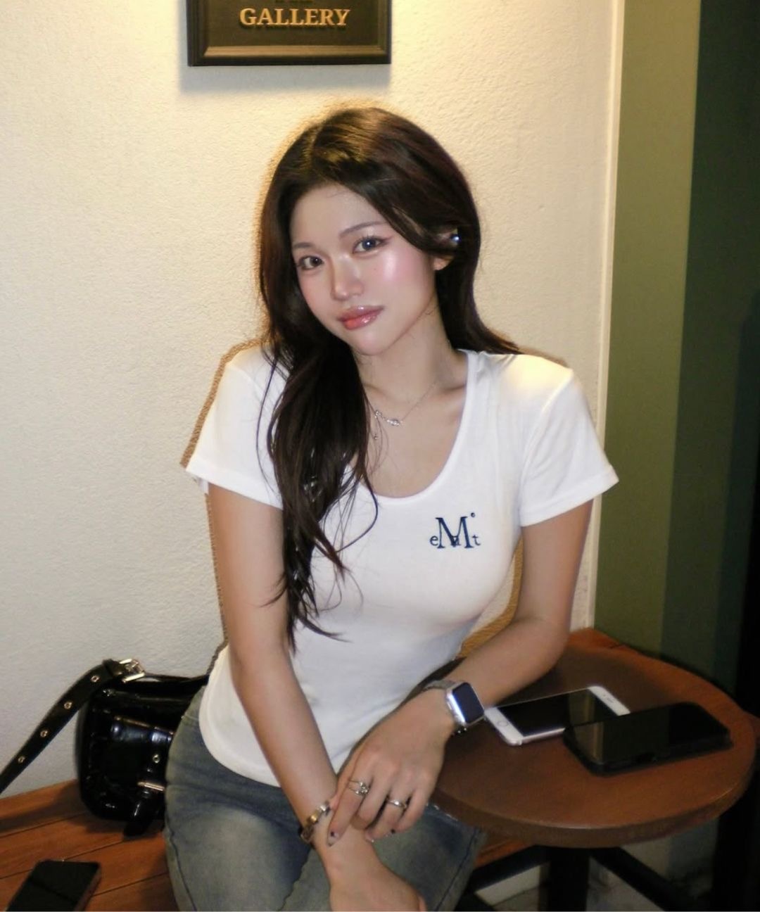 【預購】韓國 MUCENT 修身剪裁 顯瘦 U領 短袖 T恤 五色