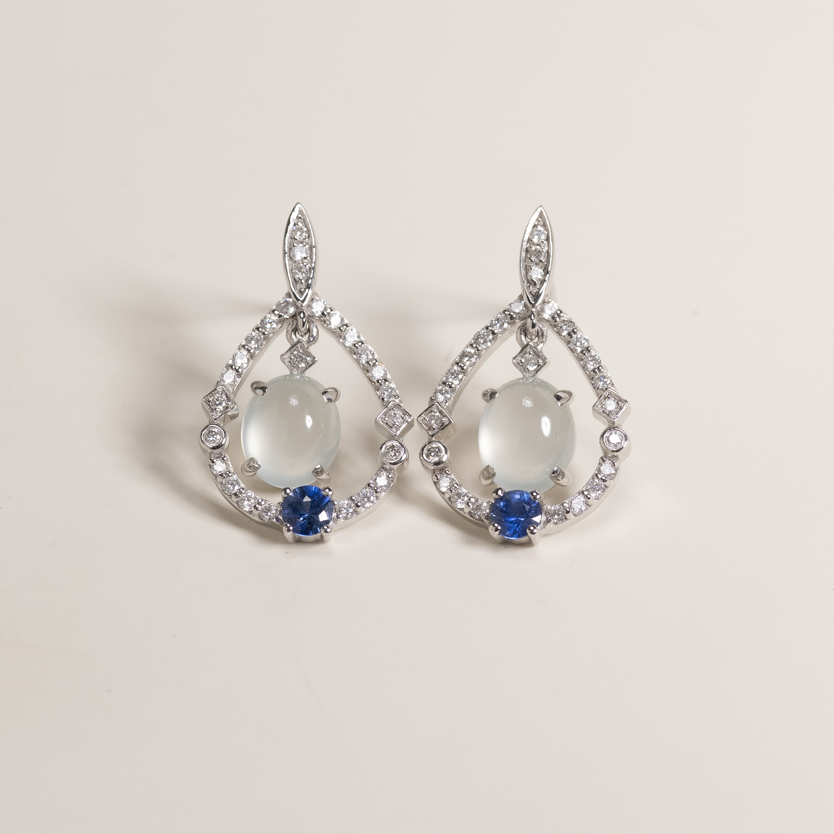 18K White Jade Blue Sapphire Diamond Earring