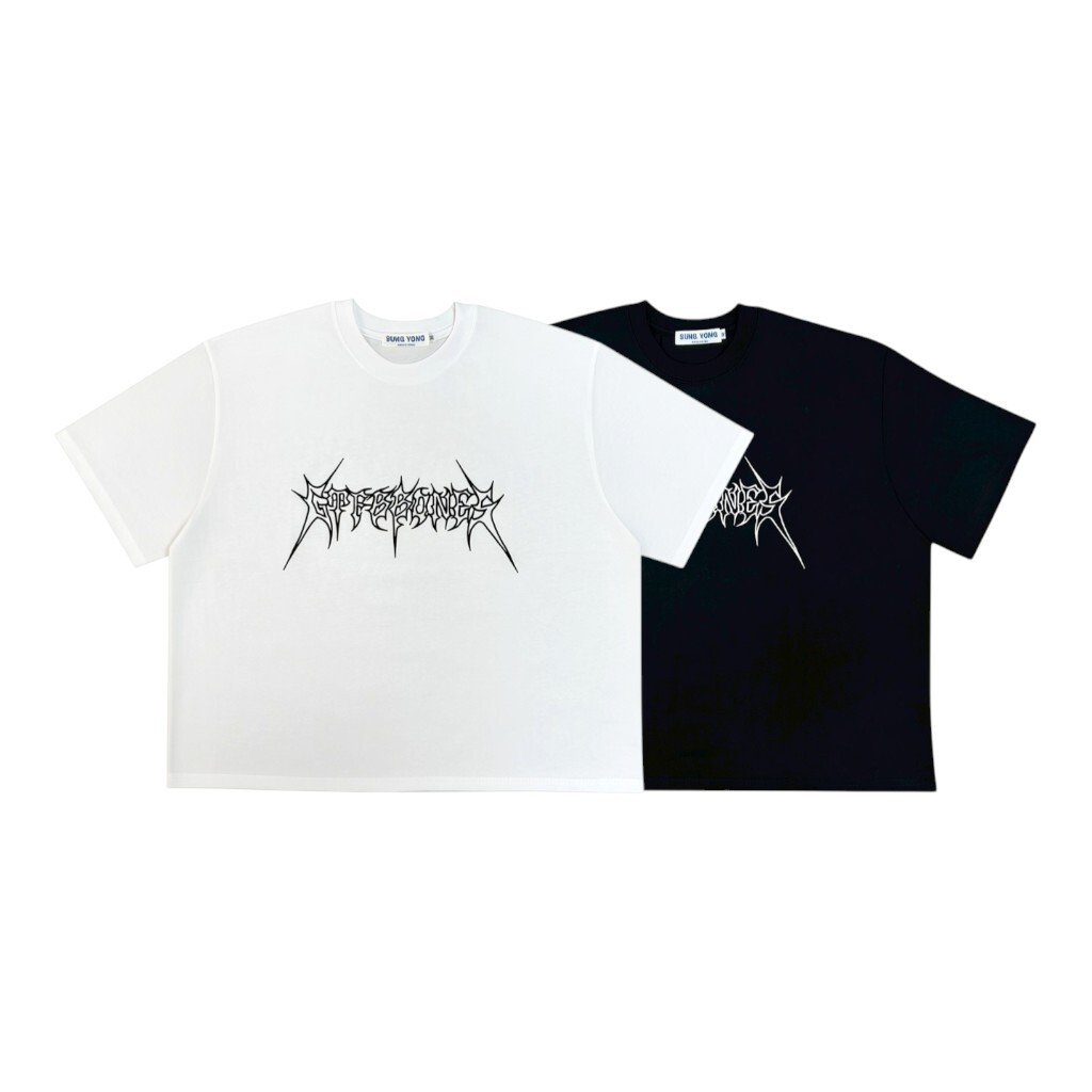 《K》斑駁鋒芒刺繡BOXY短T