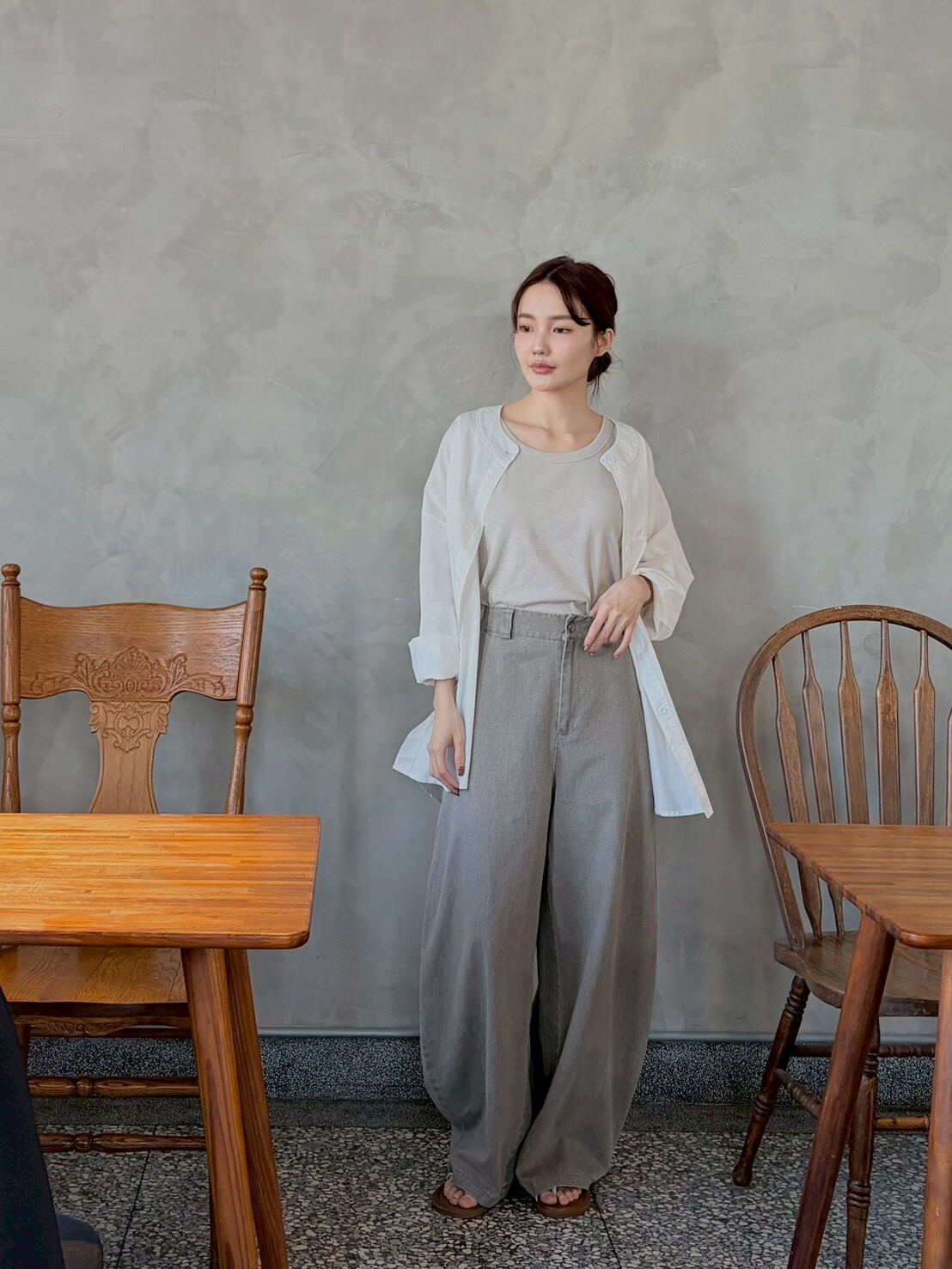 水洗斜紋側帶彎刀褲76250L08