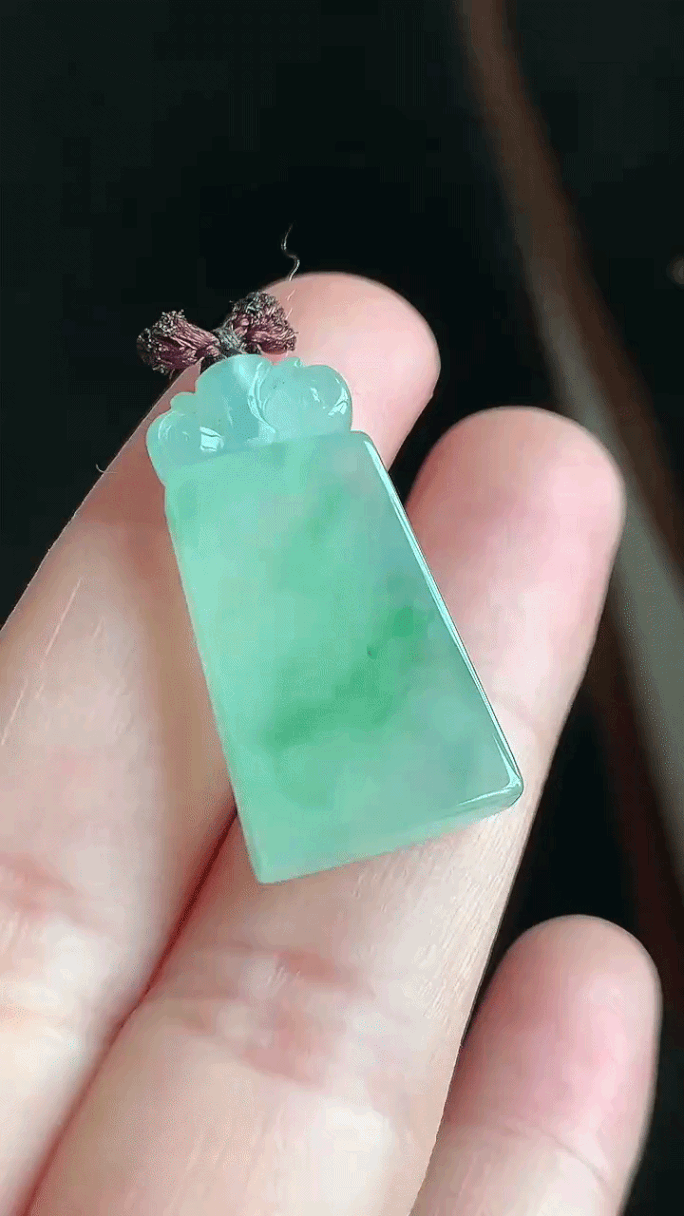 320574 翡翠飄綠無事牌