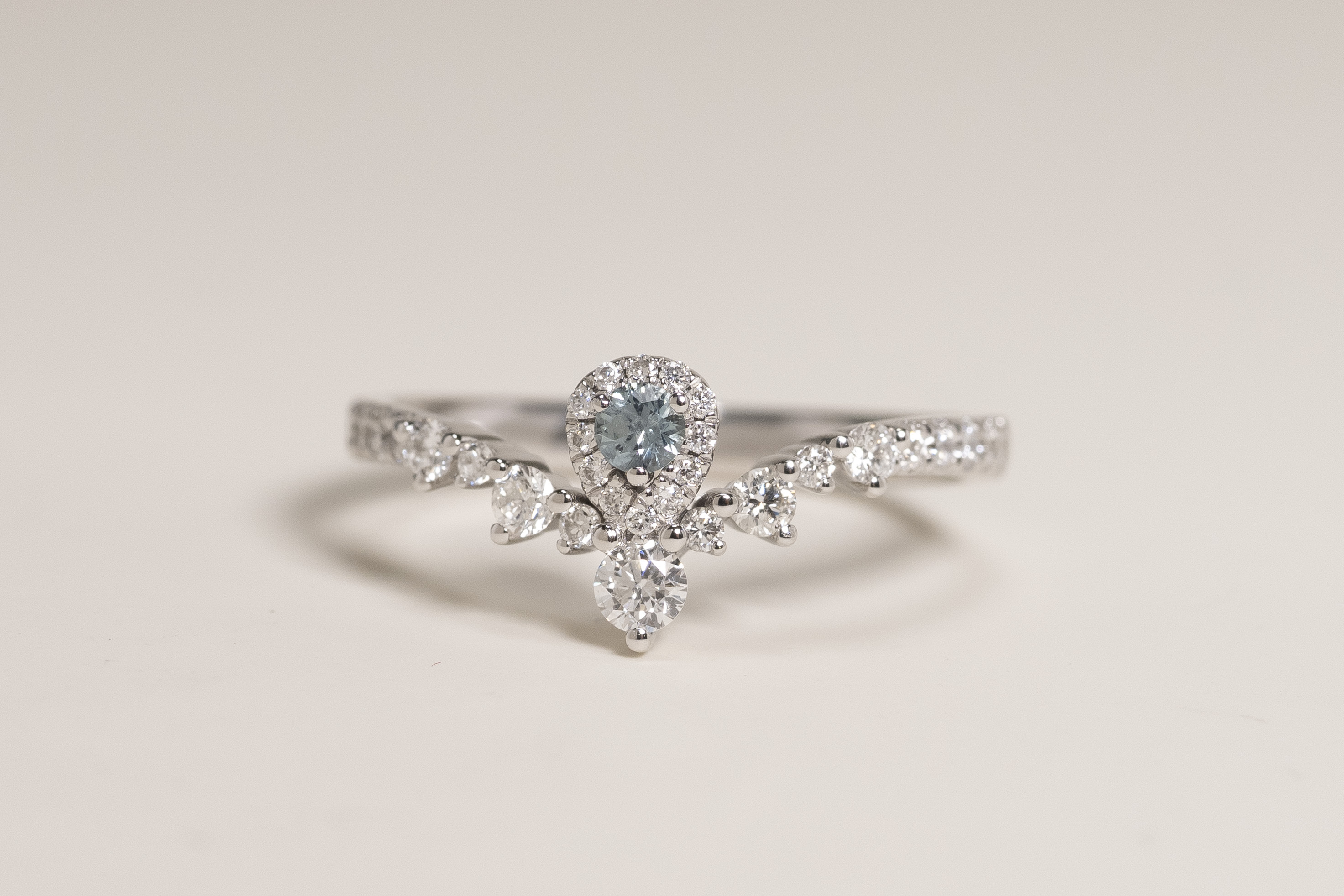 *#(12) 18K Sapphire Diamond Ring