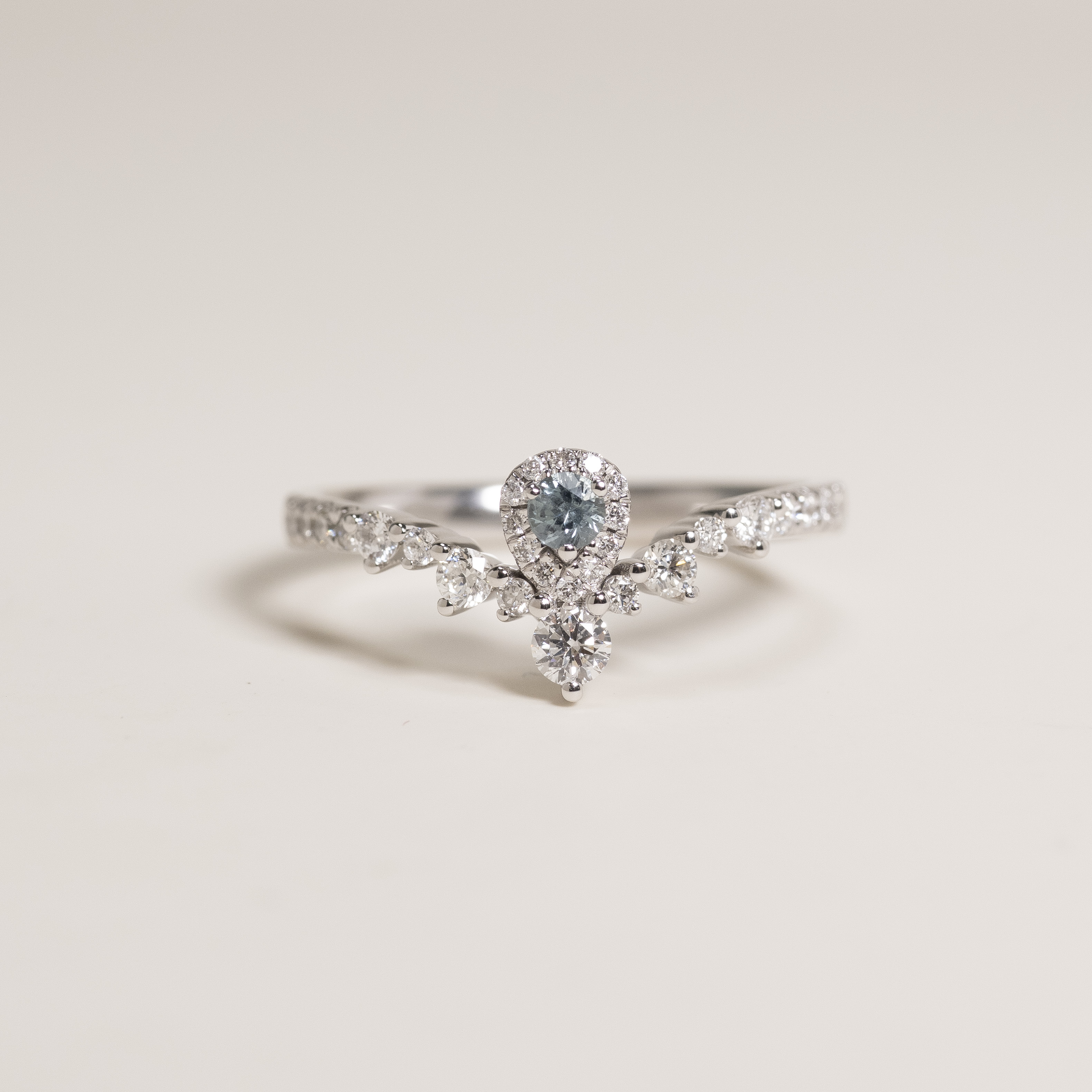 *#(12) 18K Sapphire Diamond Ring