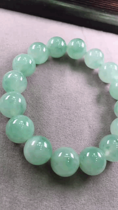 320319 翡翠冰飄花手串 (12.5mm直徑)