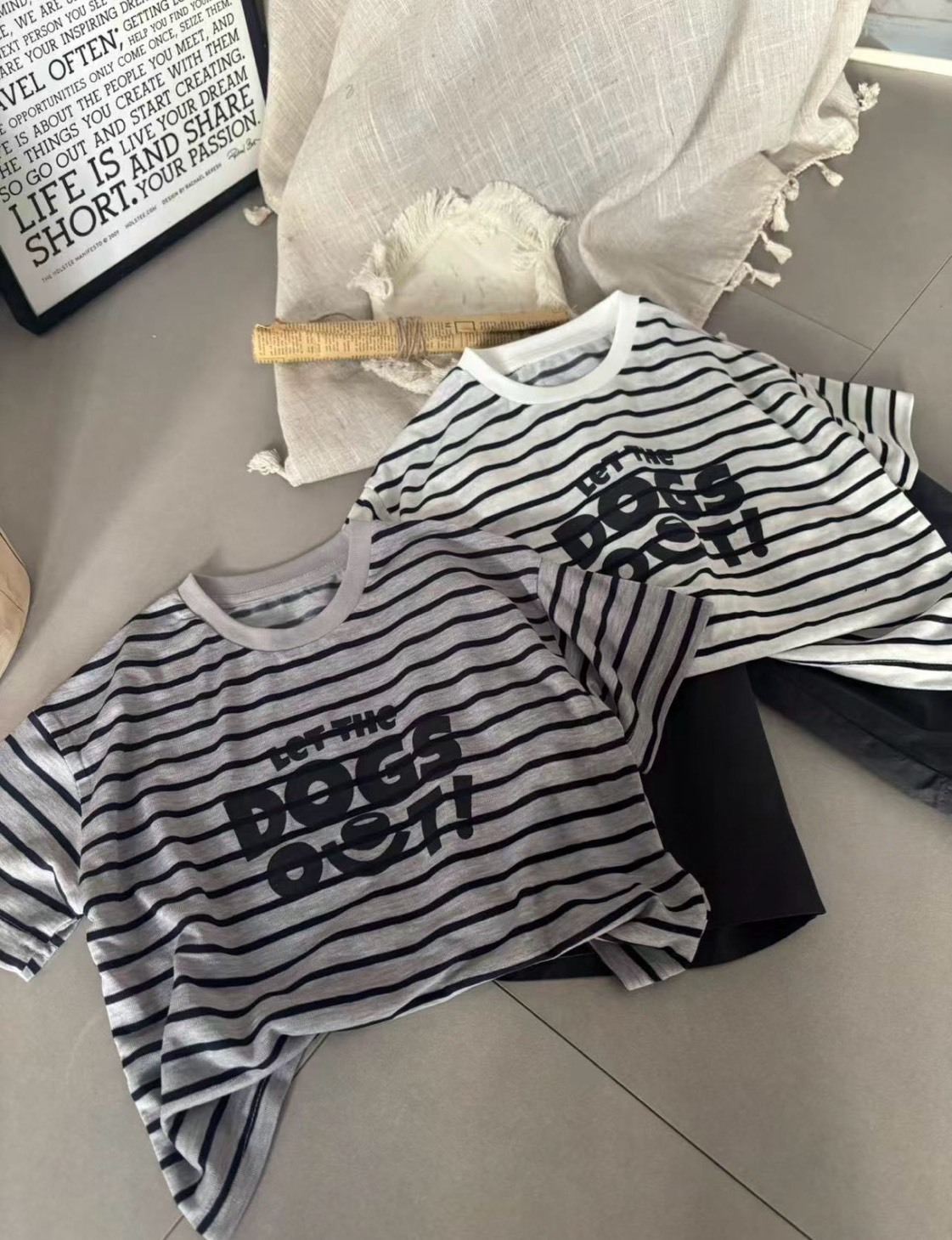 英字條紋短袖上衣