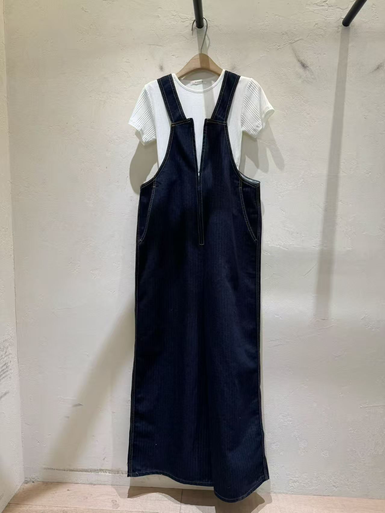 WJ6036 暗藍開領背心牛仔裙