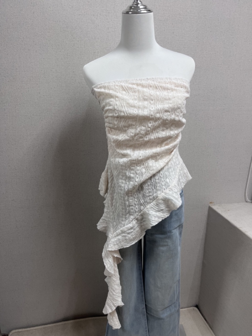 編號21(韓國-平口下擺垂墜上衣)