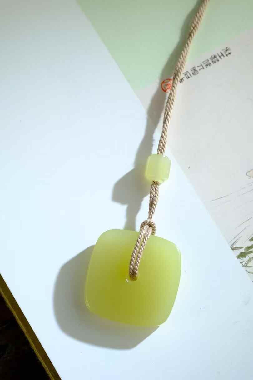 320743 和田玉雞油黃黃口玉棕