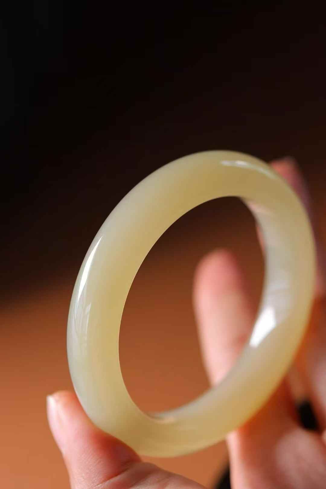 320744 55mm和田玉冰糖和田玉手鐲 (54-56)