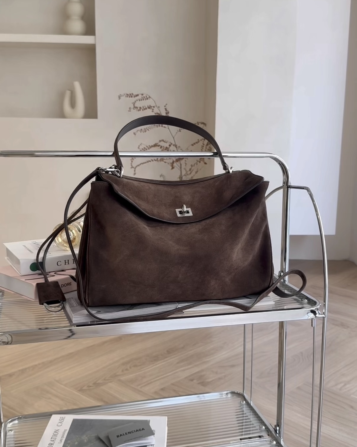 BALENCIAGA｜RODEO 中號手提包 麂皮棕色