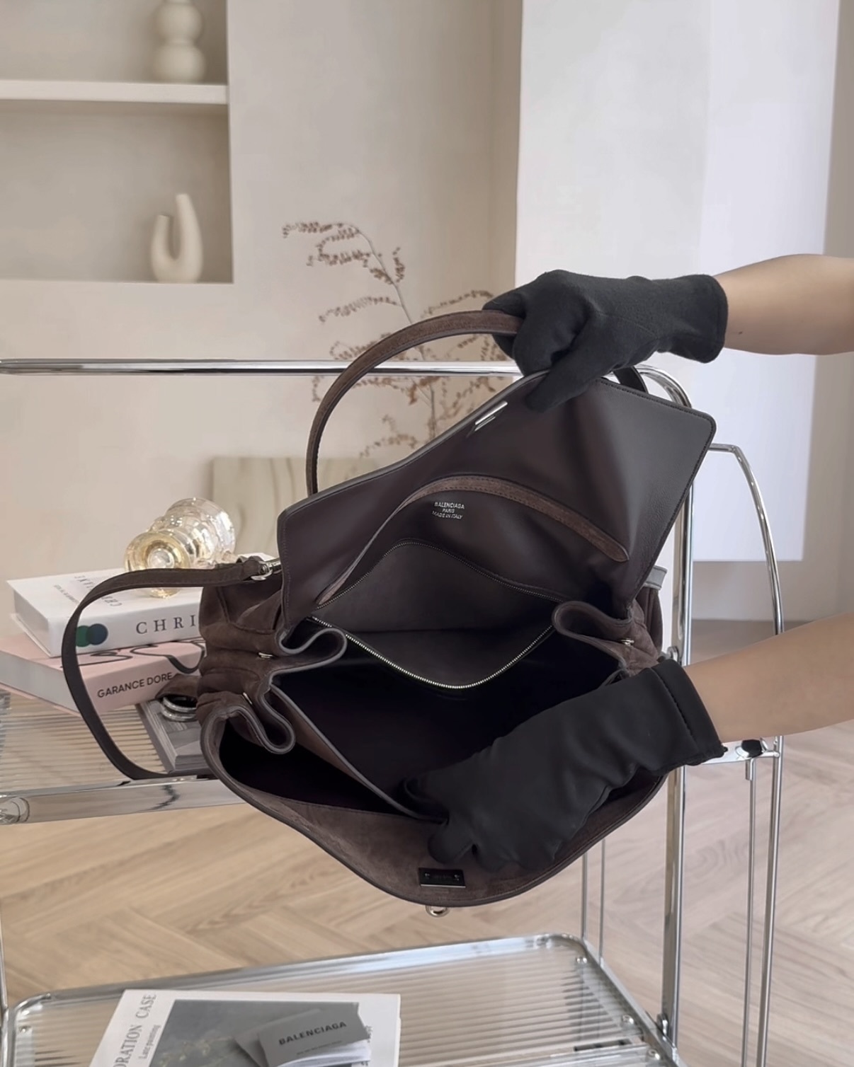 BALENCIAGA｜RODEO 中號手提包 麂皮棕色