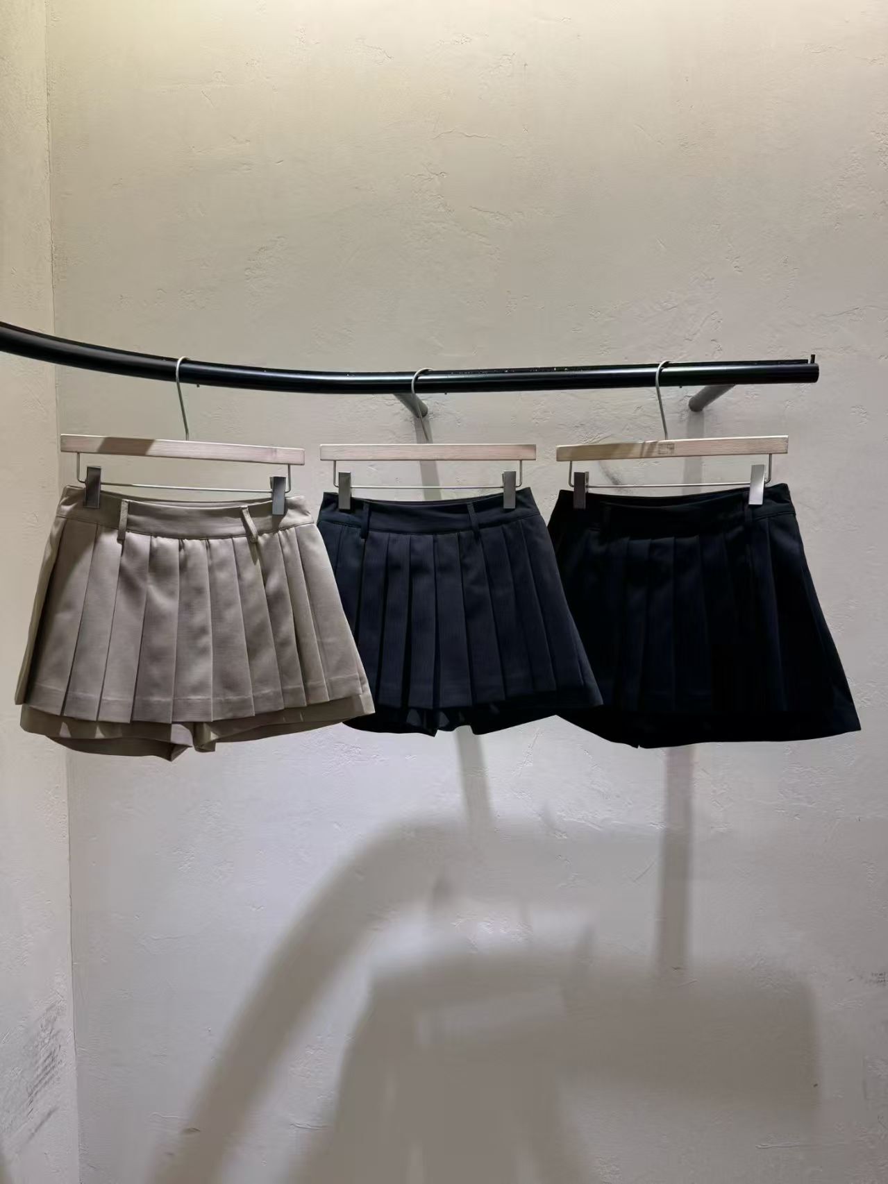 WJ6047 高腰百褶可愛短裙褲