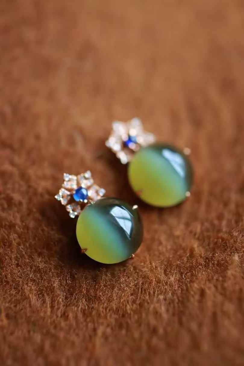 和田玉金綠貓眼耳釘,天然和田玉軟玉