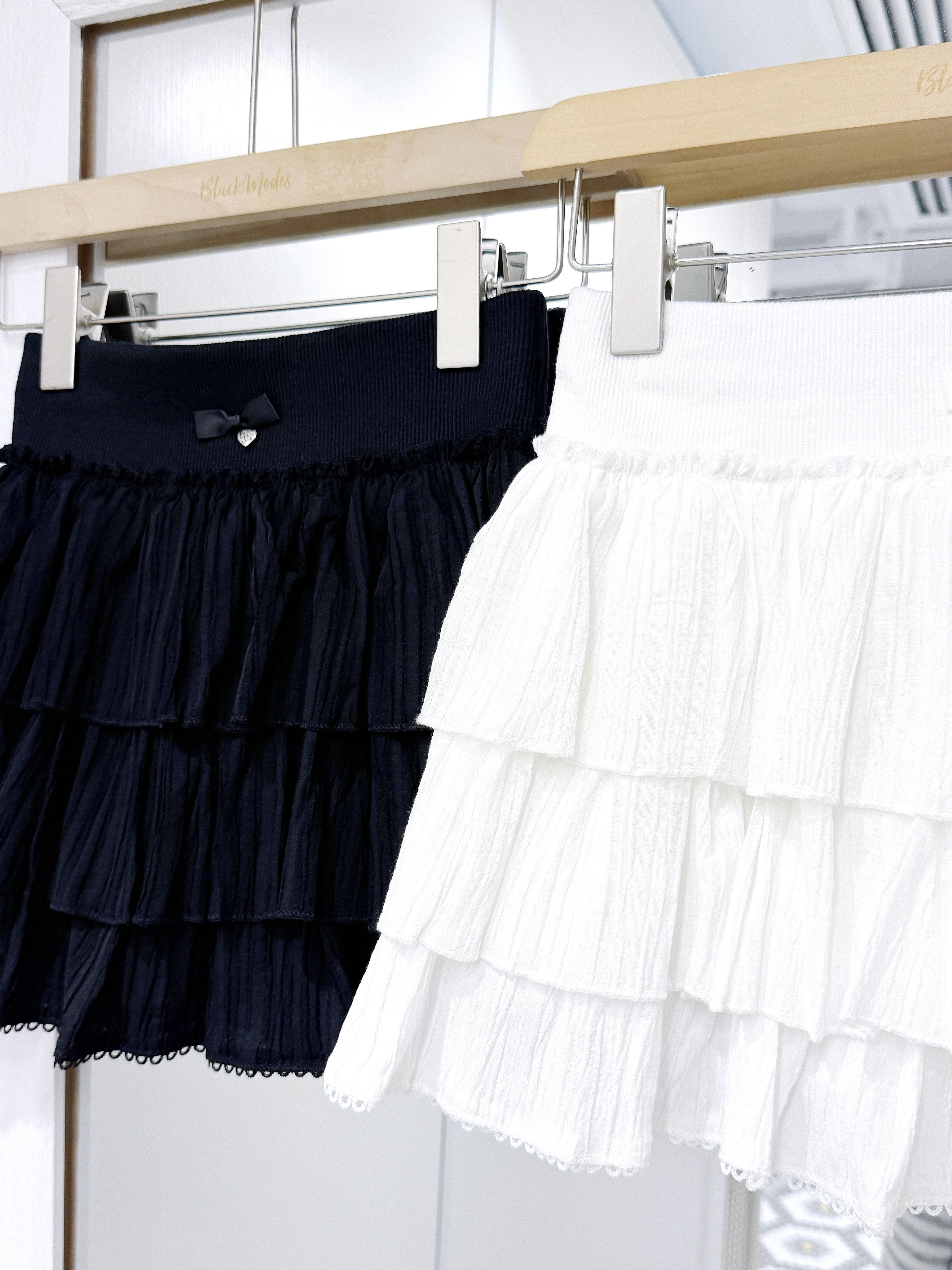 D0534｜芭蕾系˚˖𓍢ִ໋🦢˚ 蝴蝶結鑽粒皺摺層層蛋糕短裙