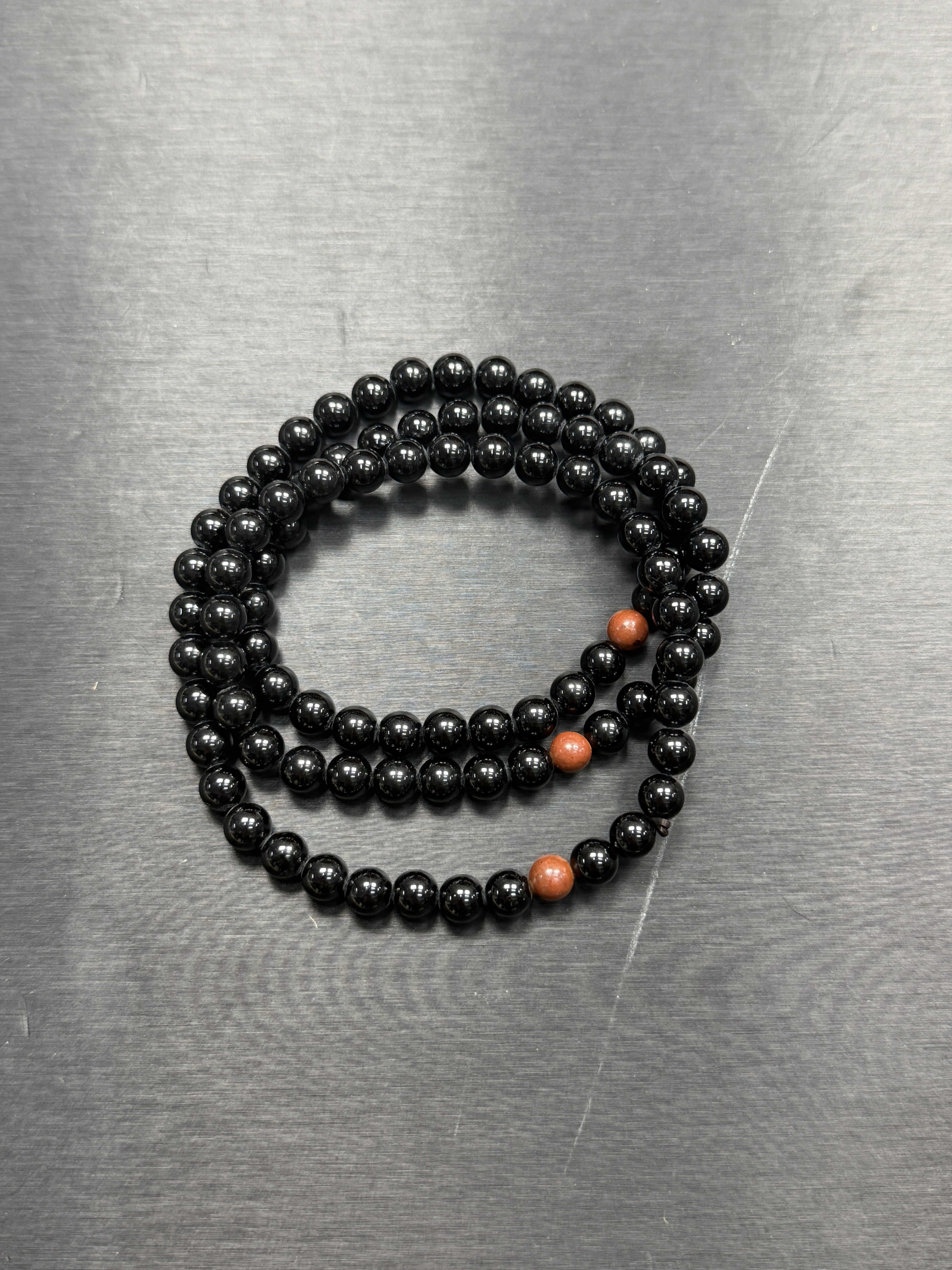 M8 黑碧璽+正圓跳出血舍利 (三圈) -M