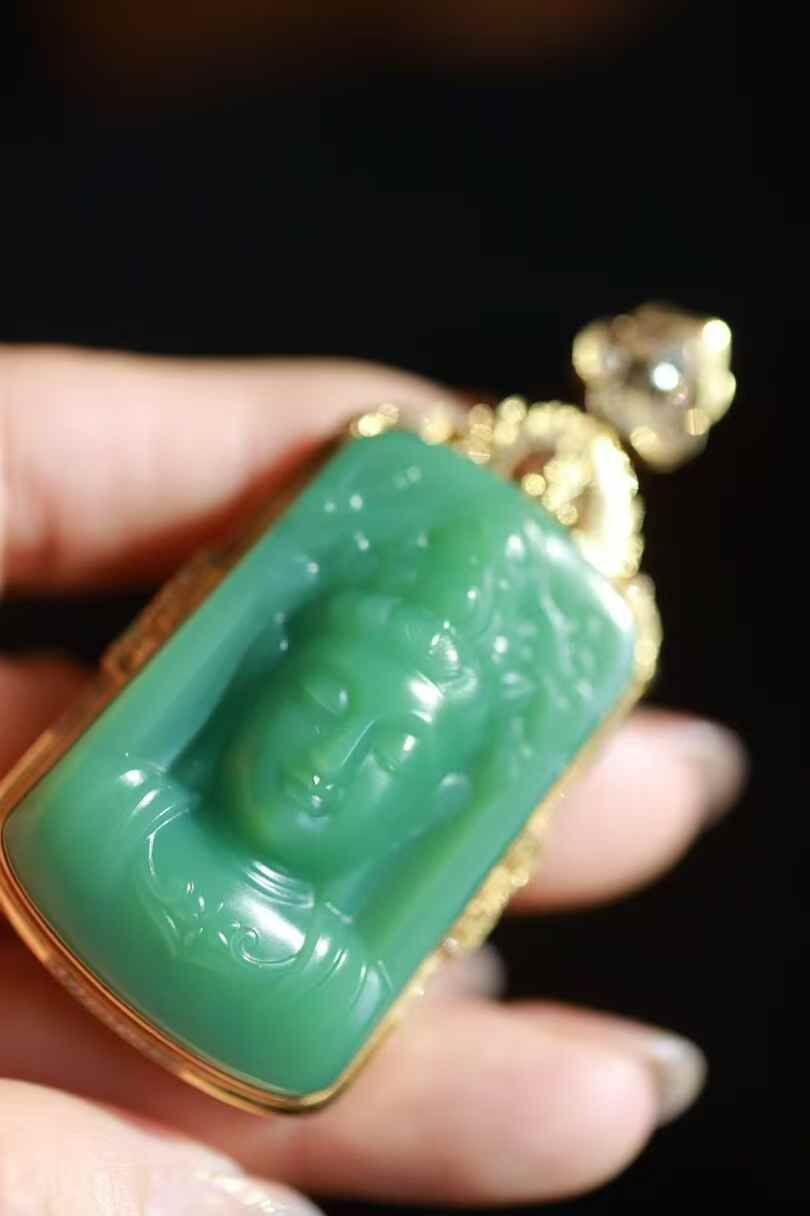 320749 和田玉粉青觀音