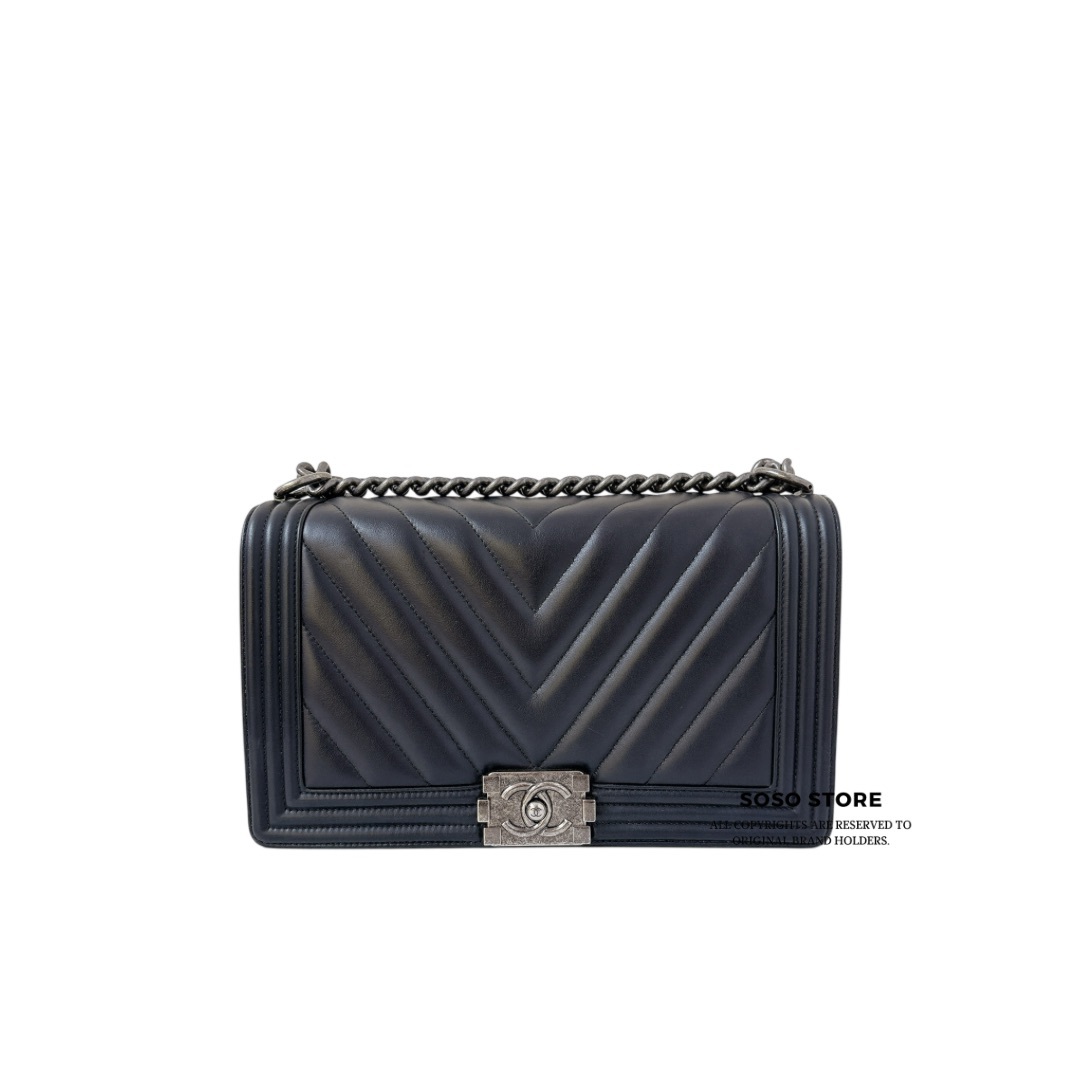 Chanel Boy Bag - Black / SHW