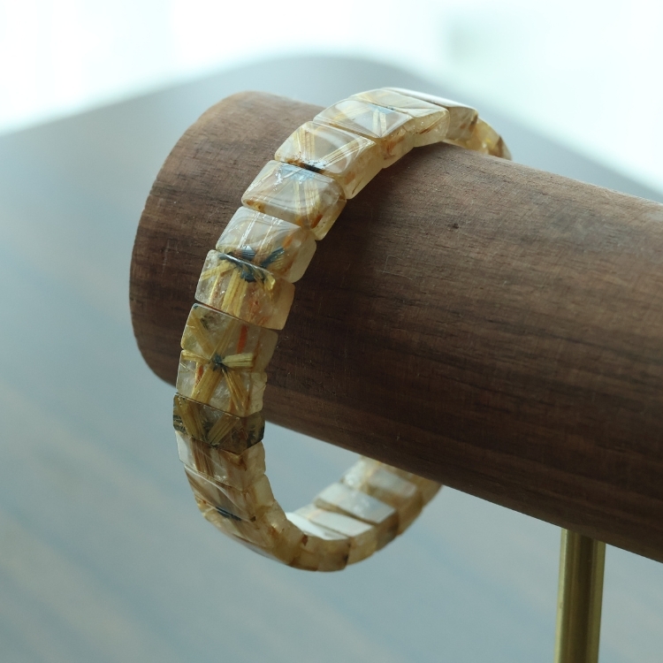 【天然石水晶手牌】太陽花鐵礦共生鈦金開運招財 手排手串 彈性手圍