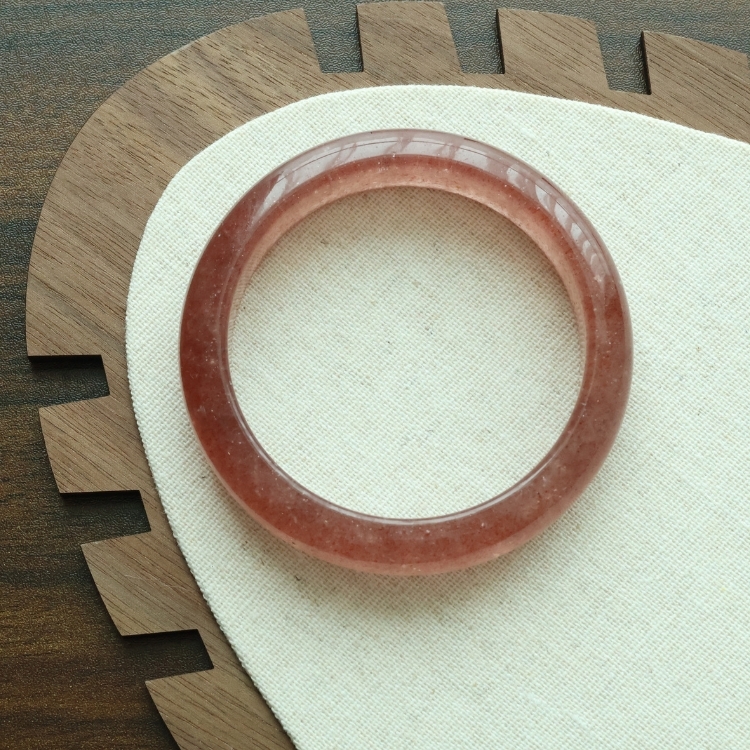 【圈口56～57手鐲】星光草莓晶/淨透粉晶/水草瑪瑙/黃水晶/黑雲母/彩虹紅膠花/桂花櫻花瑪瑙