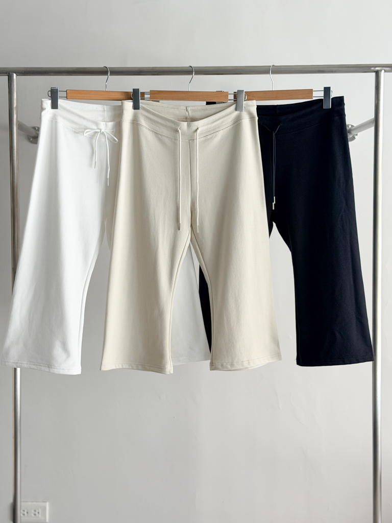 0316日常八分喇叭褲