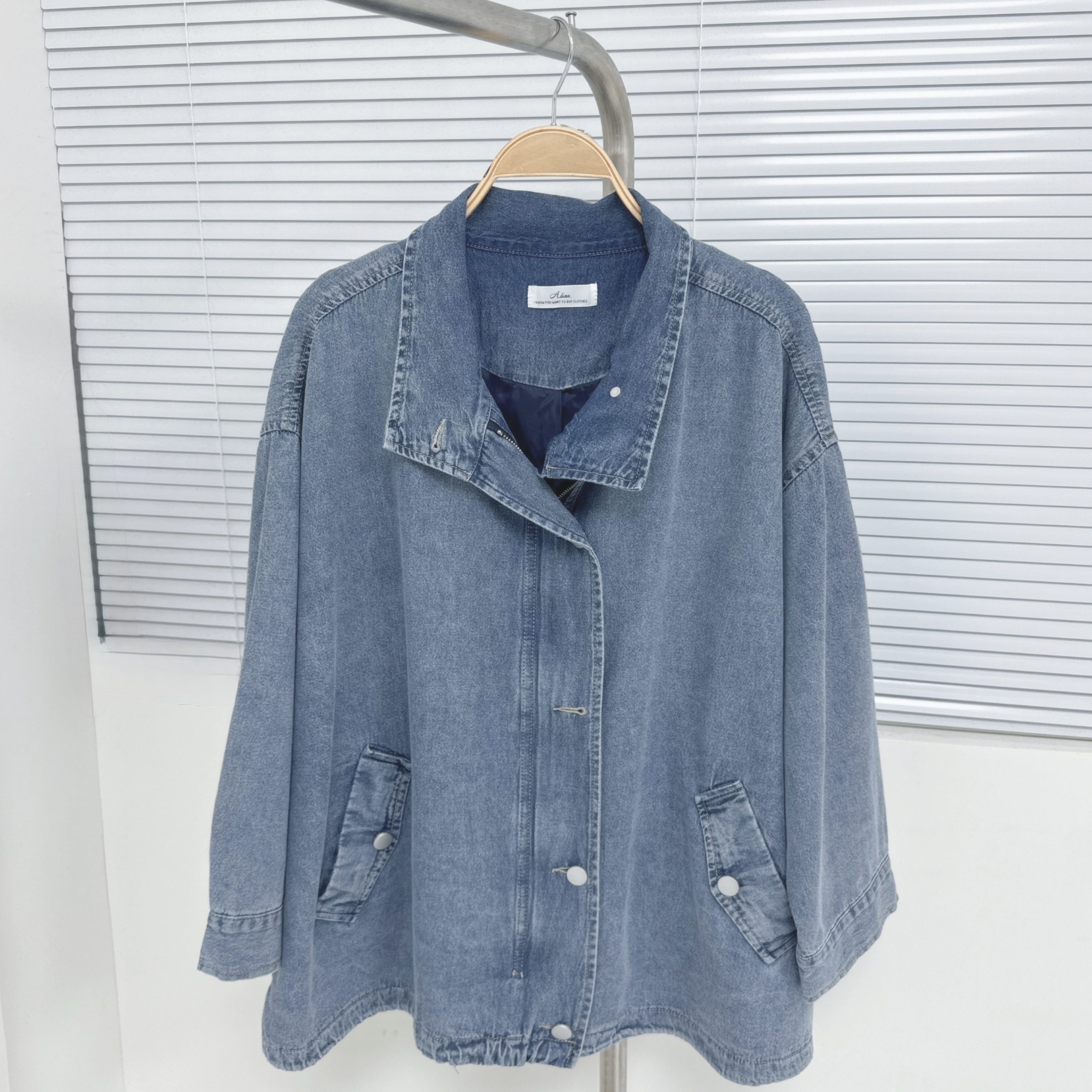 【廠家制】軟熟拉鏈鈕扣牛仔外套 (H4)