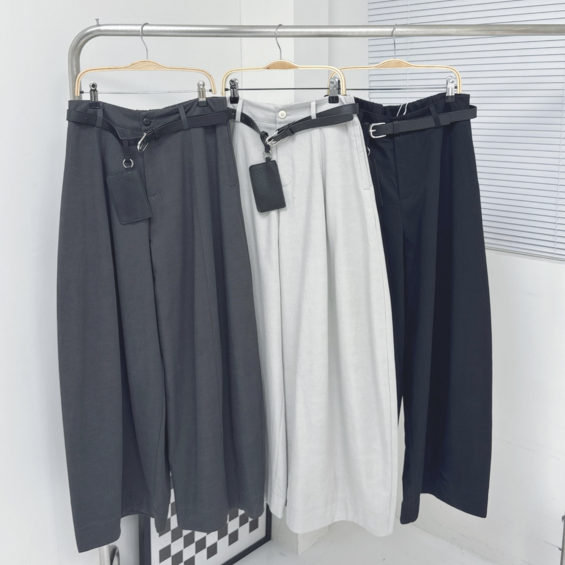 【Hoi2推介】後橡筋腰車骨斜布彎刀闊褲(連Belt) (H18-H20)